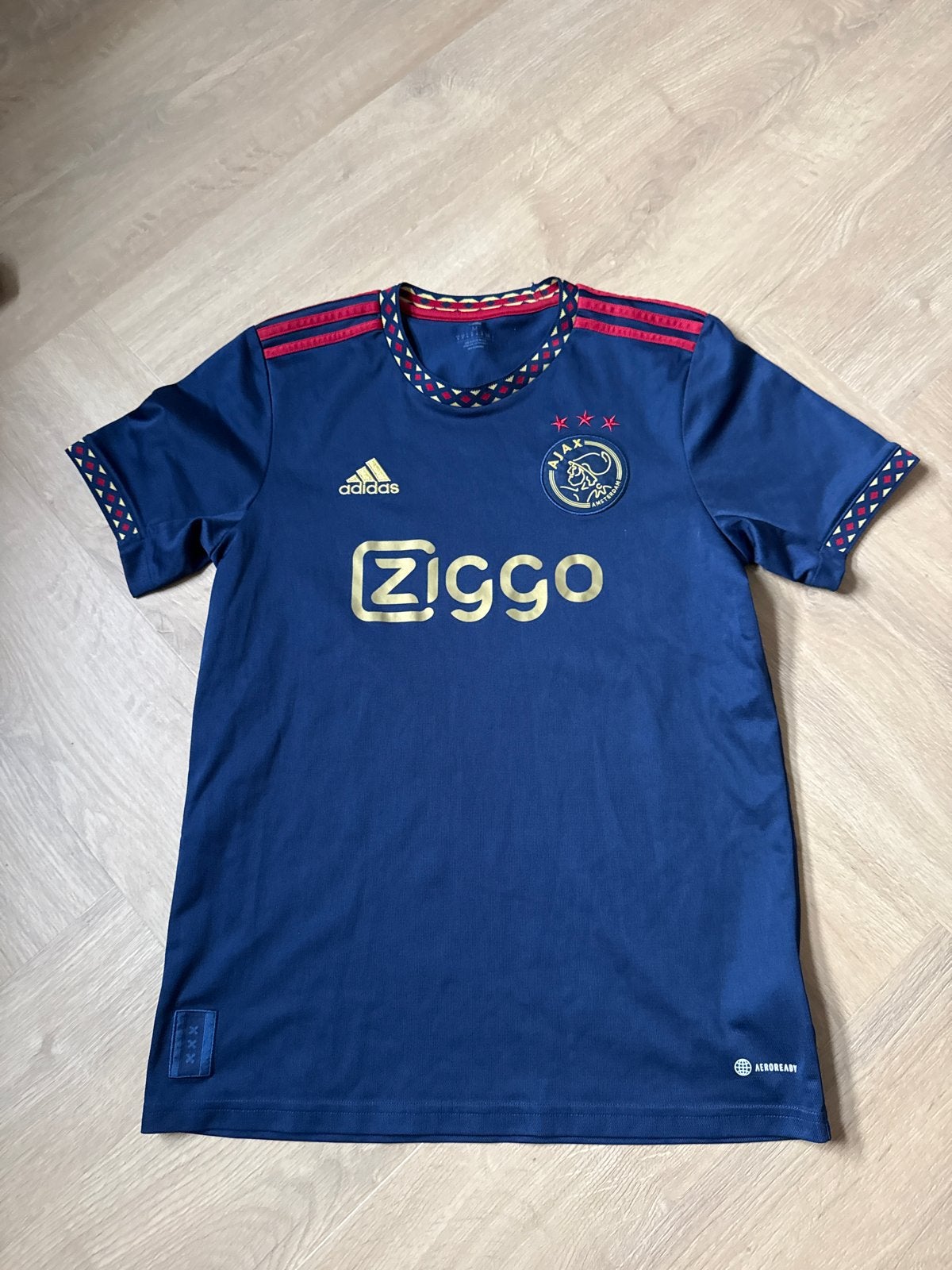 Ajax uitshirt 2022/2023 - Maat M - Zo goed als nieuw, Sport en Fitness, Maat M, Ophalen of Verzenden, Zo goed als nieuw, Shirt