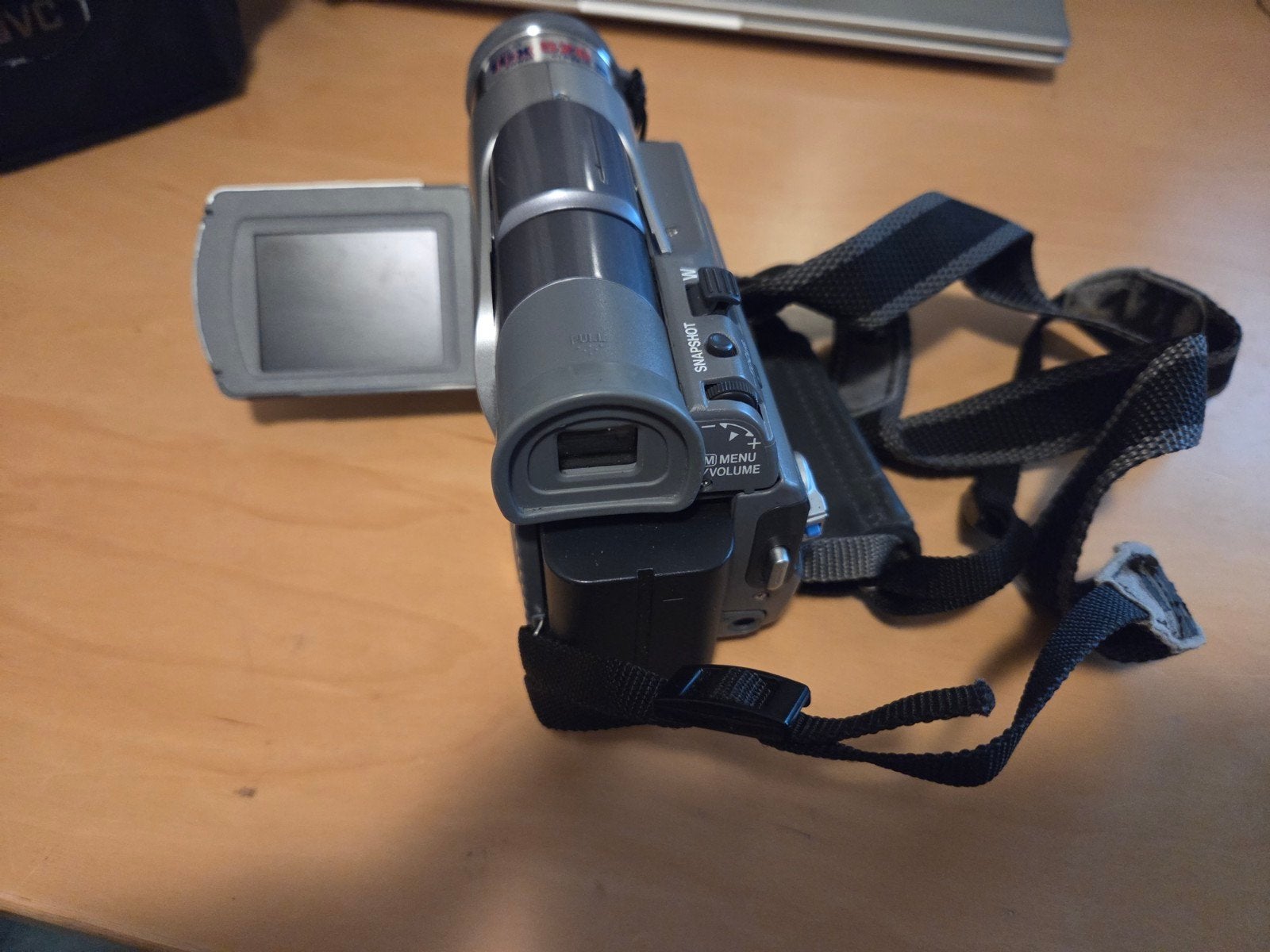 Defecte JVC GR-D21E Camcorder - E03 Safeguard Mode, Mini dv, JVC, Ophalen of Verzenden, Niet werkend