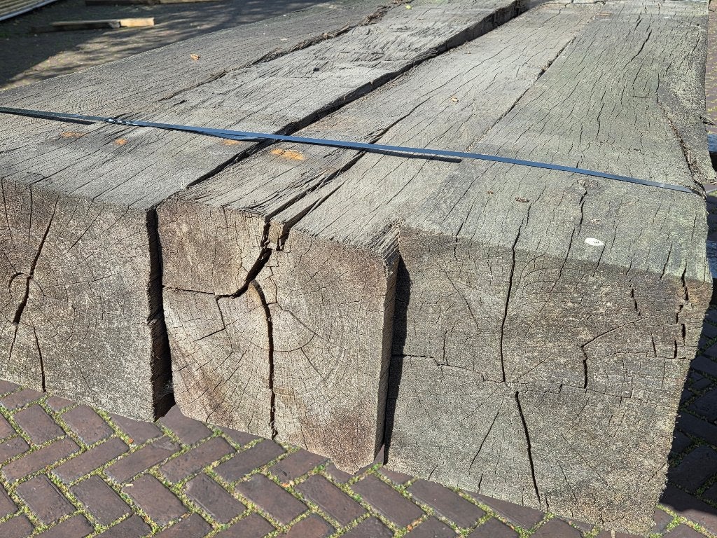 4 Rustieke gebruikte hardhouten palen 25x25 cm - nr: HB226, Ophalen, Gebruikt, Palen, Hardhout