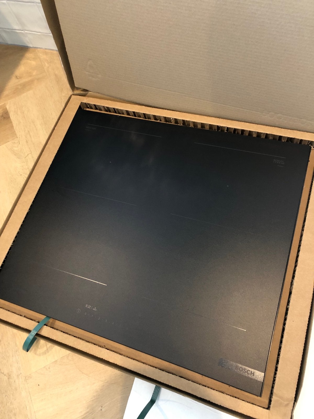 Bosch matte kookplaat PVQ69BHC1E, Nieuw, Inbouw, Inductie, 4 kookzones