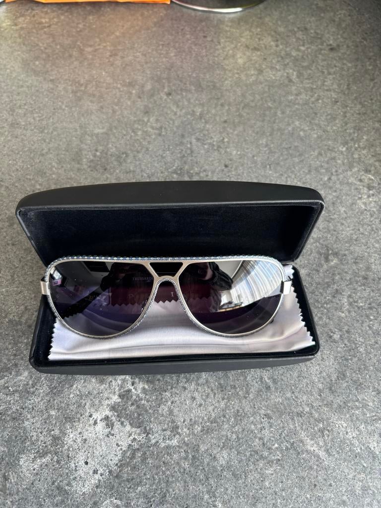 Trussardi Zonnebril met Strass - Nieuw, Ophalen of Verzenden, Nieuw, Zonnebril, Overige merken
