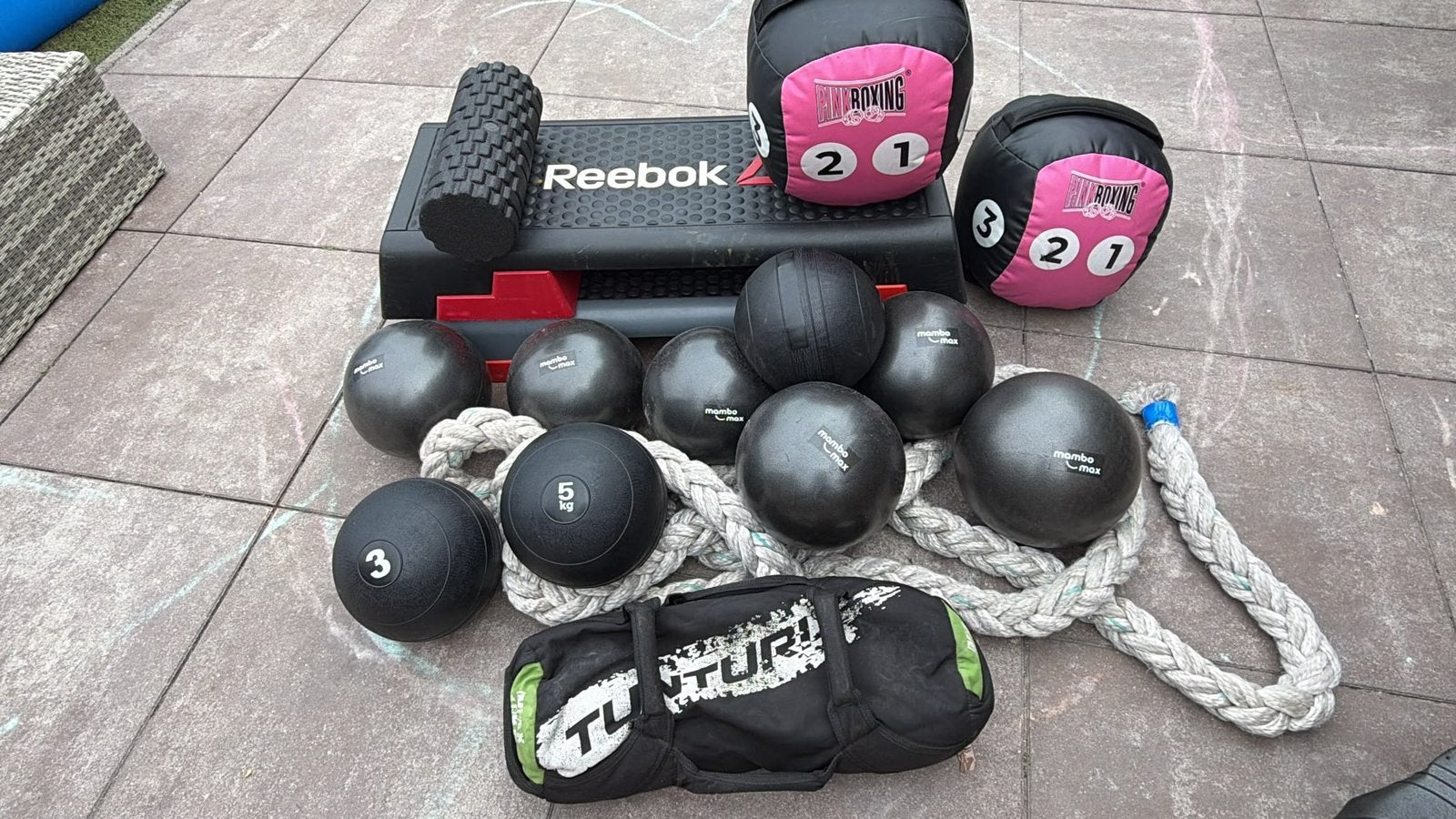 Sandbag battlerope reeboksteps pilates ballen foamroll, Sport en Fitness, Fitnessmaterialen, Ophalen, Zo goed als nieuw, Fitnessbal