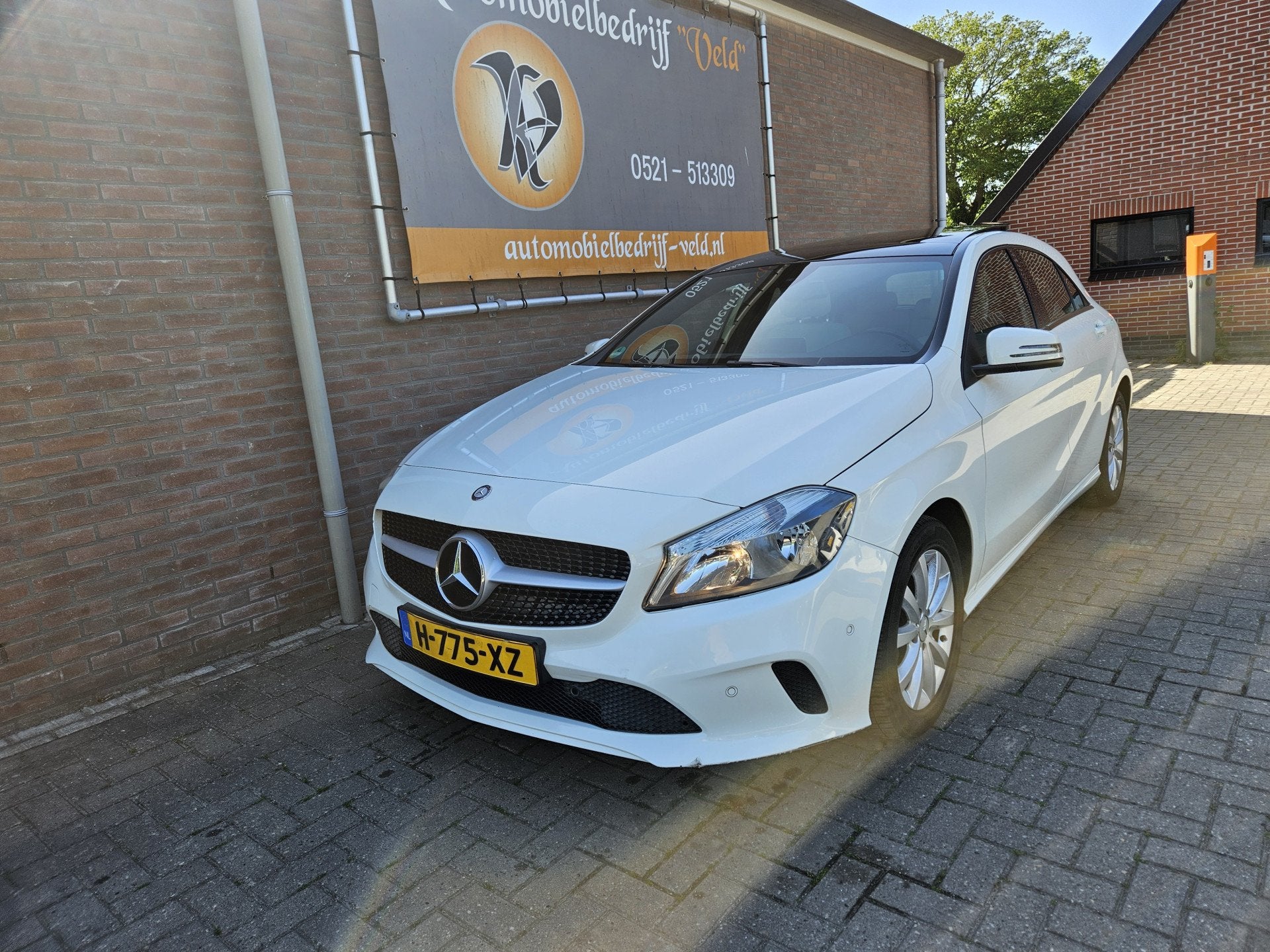 Mercedes-Benz A-Klasse 160 Ambition (bj 2016, automaat), Auto's, Stof, Gebruikt, 4 cilinders, Wit