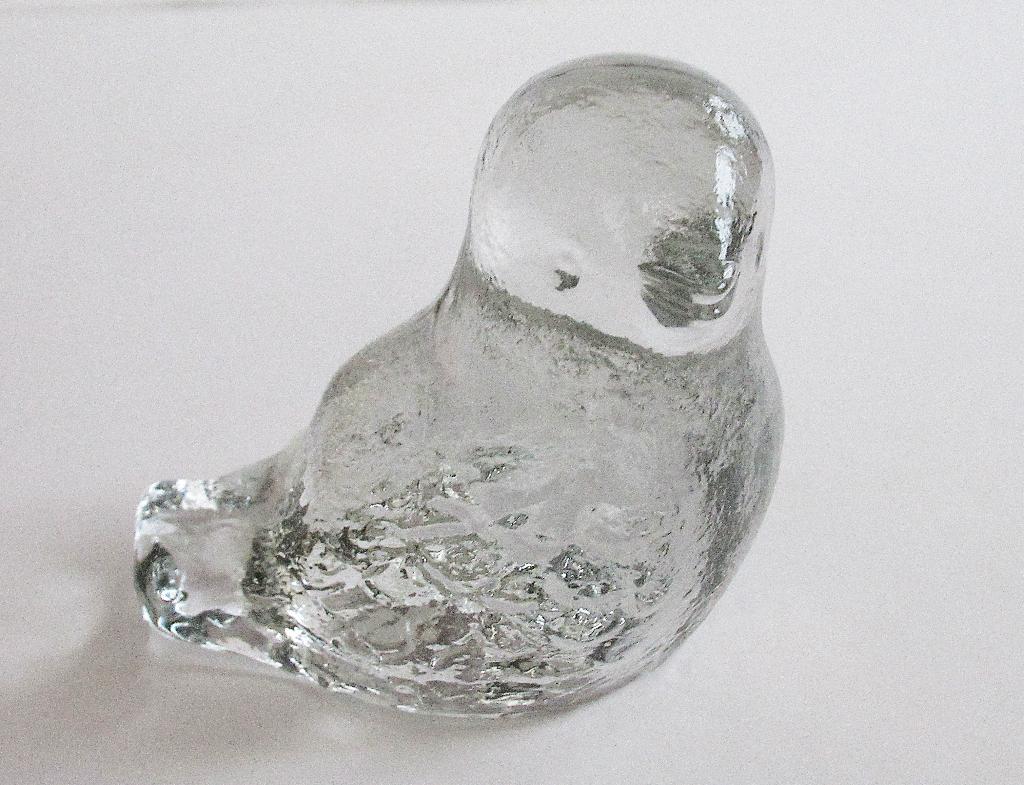 Pukeberg Sweden artglas Vogeltje ontworpen A. Kärrstrand, 70, Ophalen of Verzenden