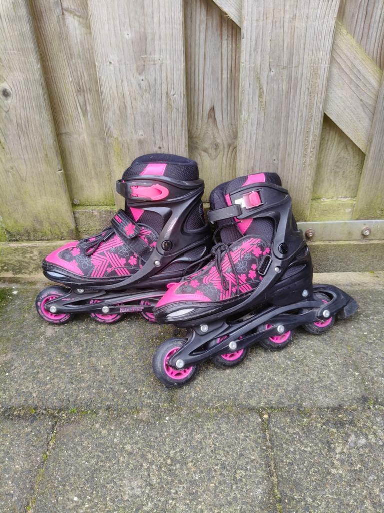 Roces Verstelbare skeelers - Zwart/Roze (Maat 38-41), Sport en Fitness, Skeelers, Kinderen, Roces, Ophalen of Verzenden, Inline skates 4 wielen