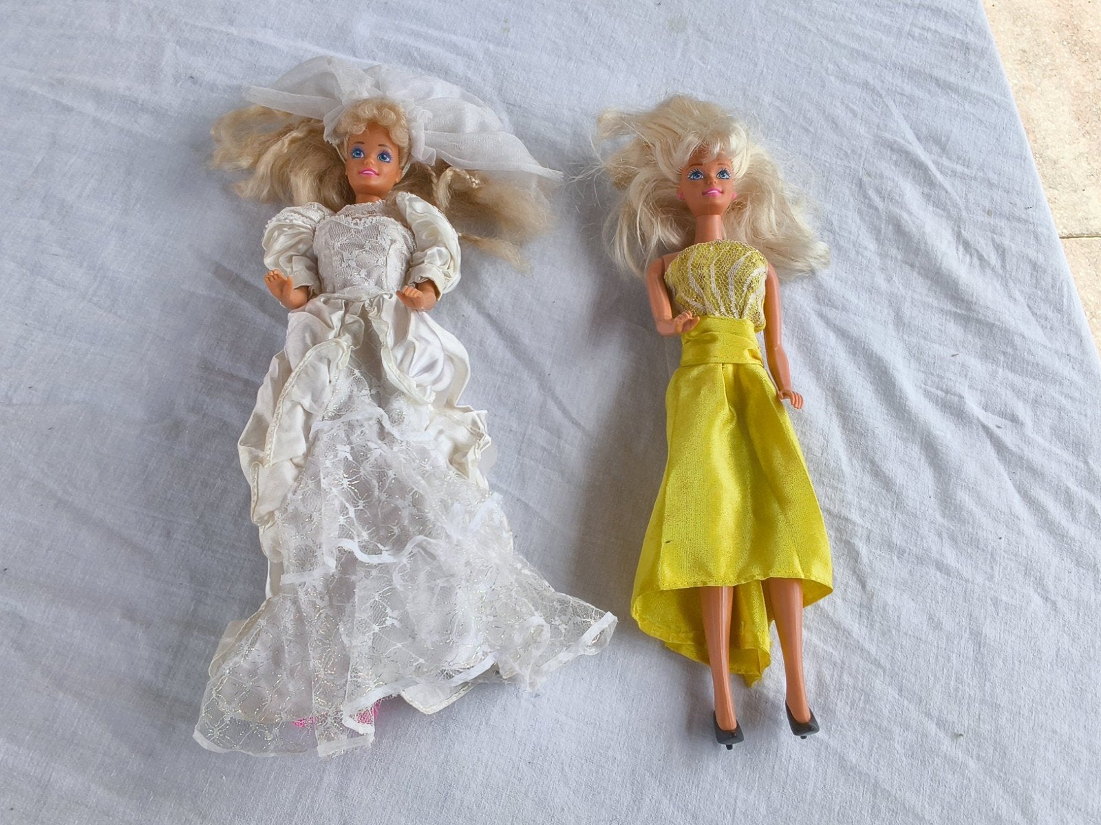 2x barbies 1975., Ophalen of Verzenden, Gebruikt, Pop