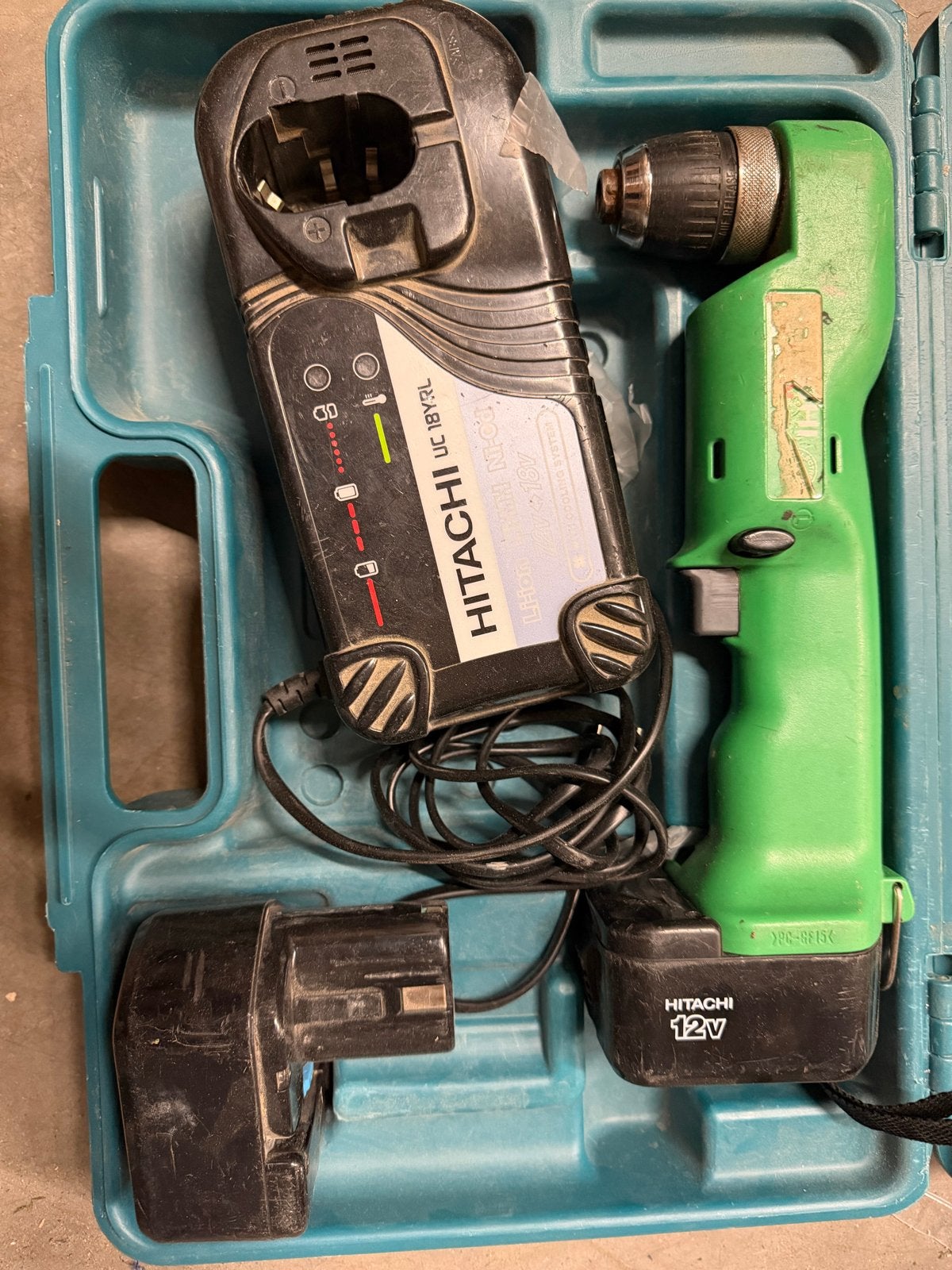 Hitachi Haakse Accuboormachine 12V met 2 Accu's, Ophalen of Verzenden, Gebruikt, Boormachine