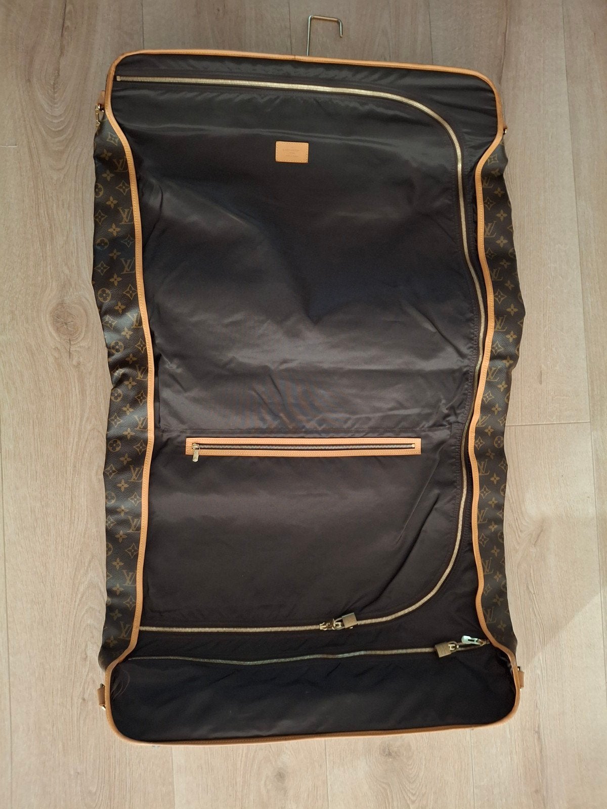 Louis Vuitton Garment Bag Monogram, Ophalen, 30 cm of meer, Gebruikt, Bruin