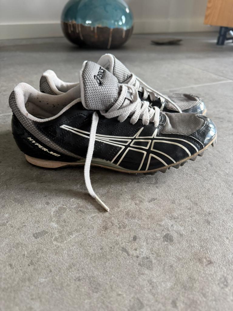 Asics spikes schoenen maat 7, Ophalen of Verzenden, Zo goed als nieuw, Spikes, Hardlopen