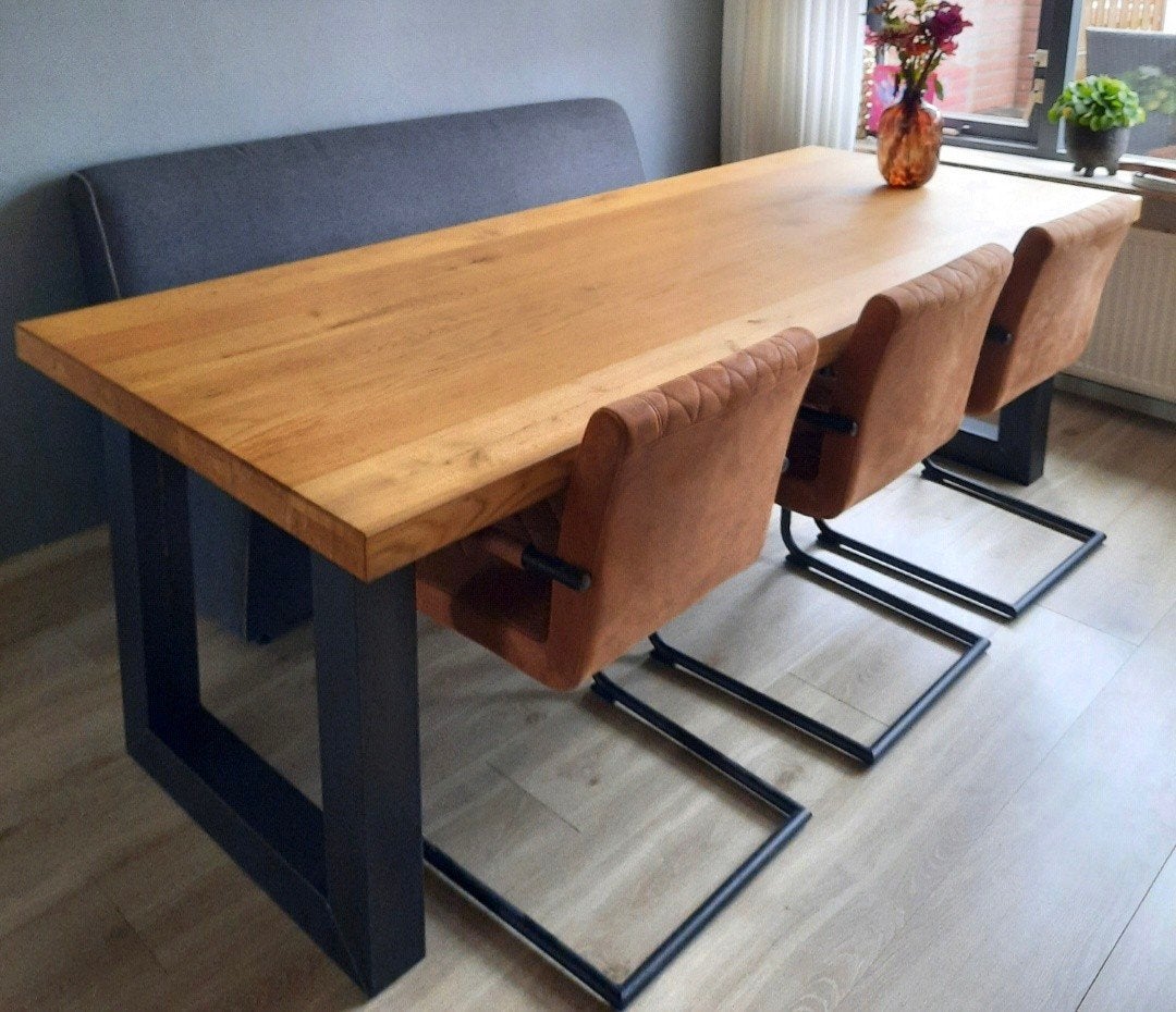 Industriële eikenhouten eettafel met metalen onderstel, Ophalen, 100 tot 150 cm, 200 cm of meer, Zo goed als nieuw