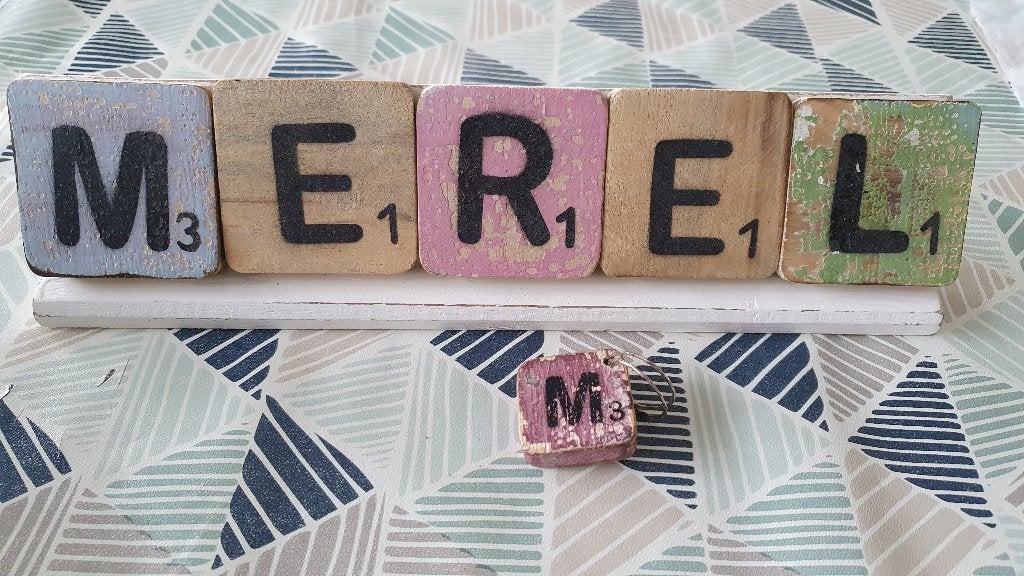naambord naamplank Merel losse letter sleutelhanger scrabble, Ophalen of Verzenden, Zo goed als nieuw
