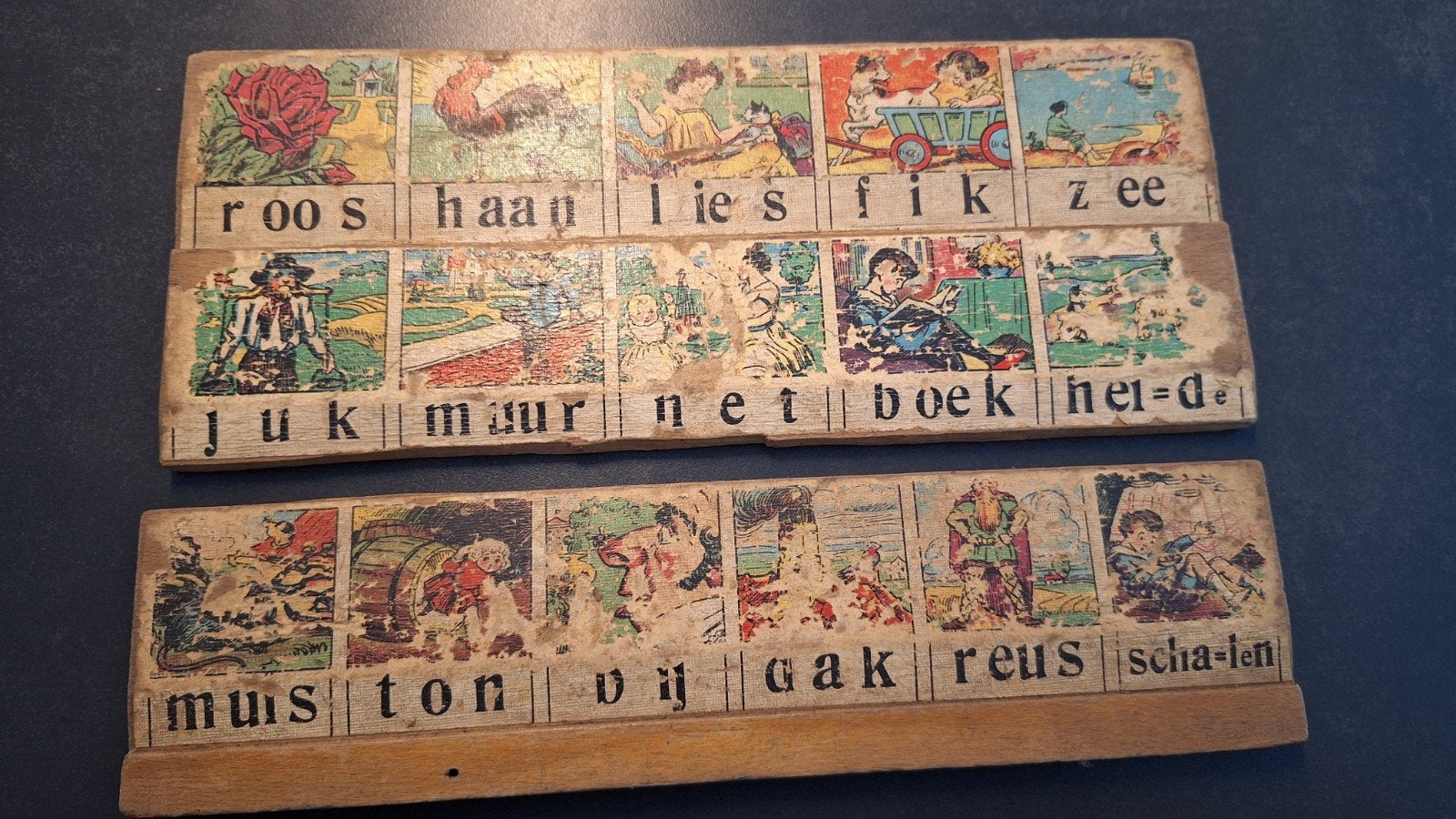 Vlaams/Katholiek Houten Leesplankje Jaren '50/'60, Ophalen of Verzenden