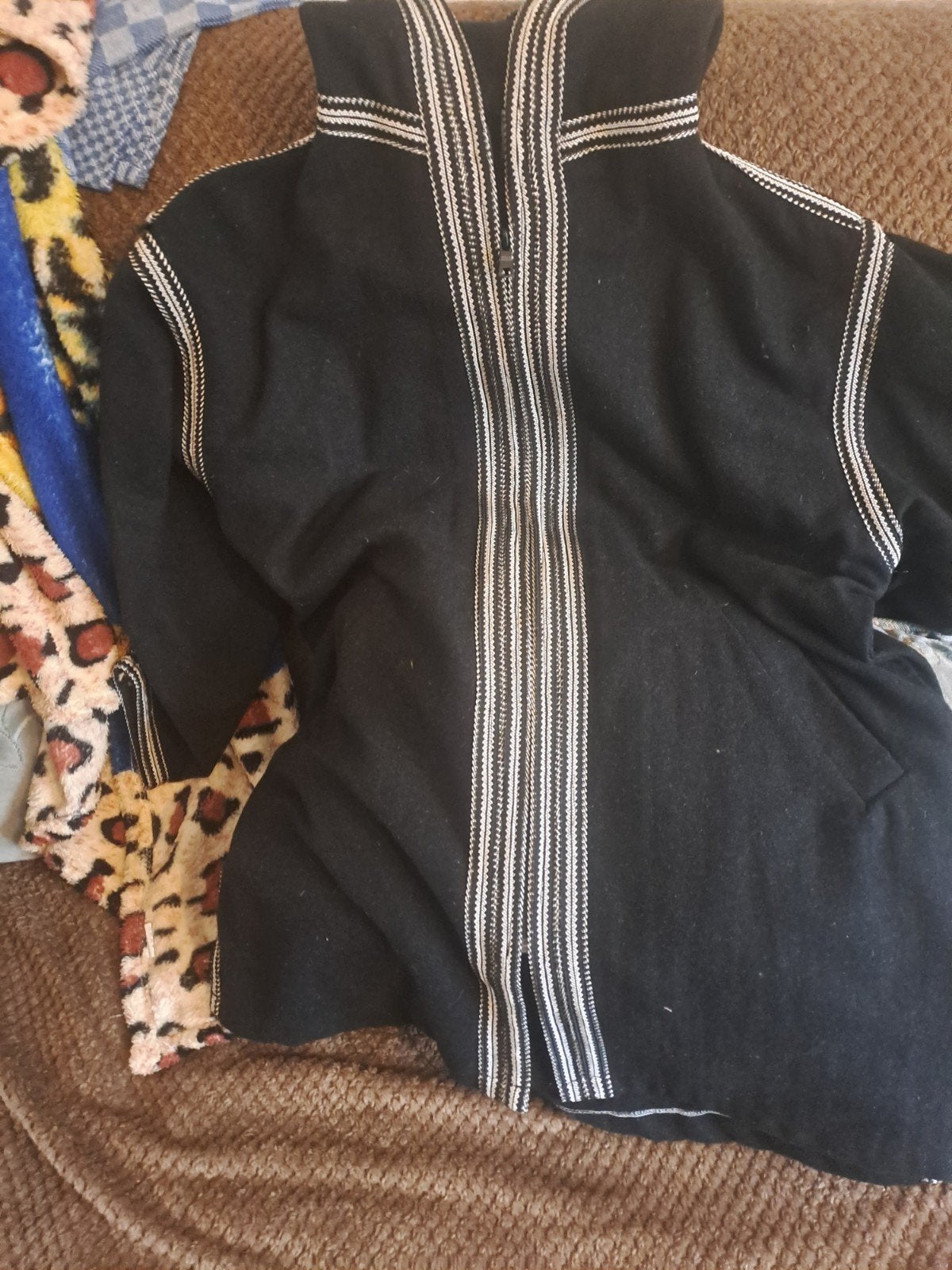 Zwarte Marokkaanse Djellaba met Witte Borduurdetails, Zwart, Maat 42/44 (L), Ophalen of Verzenden, Onbekend