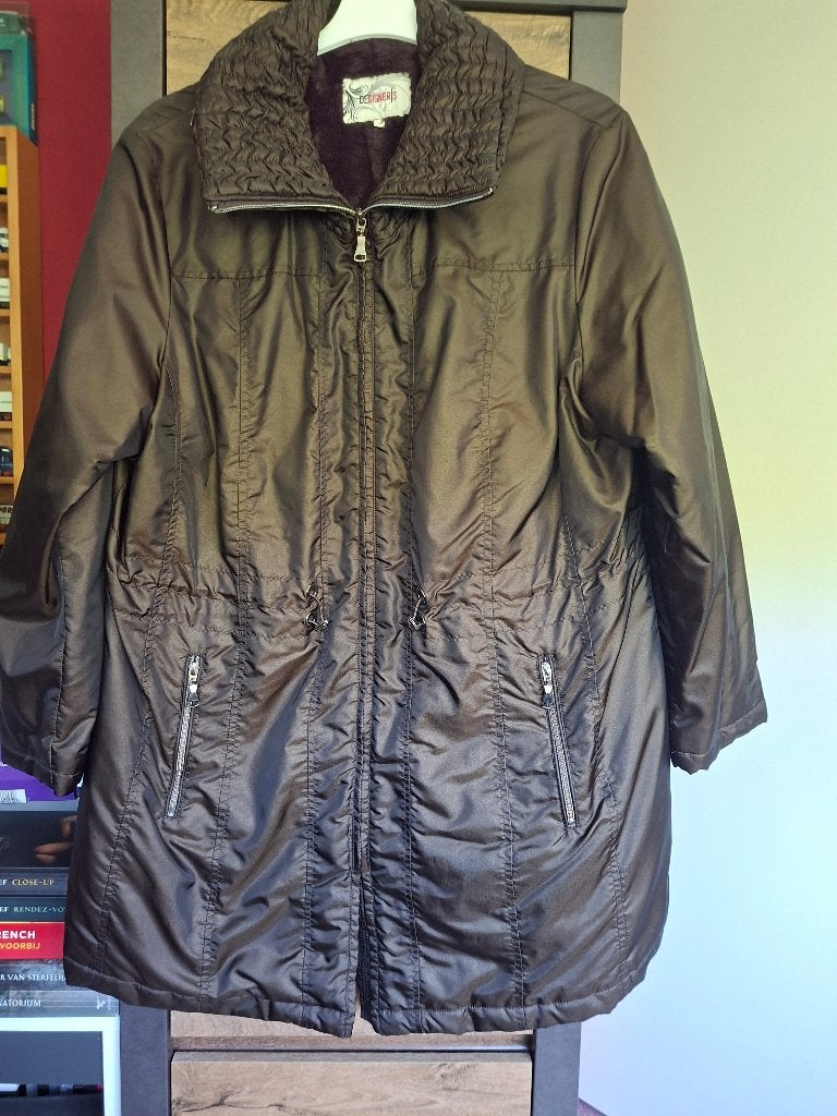 Dames Mantel - maat 48 - donkerbruin - lang, Kleding | Dames, Bruin, Maat 46/48 (XL) of groter, Ophalen of Verzenden, Zo goed als nieuw