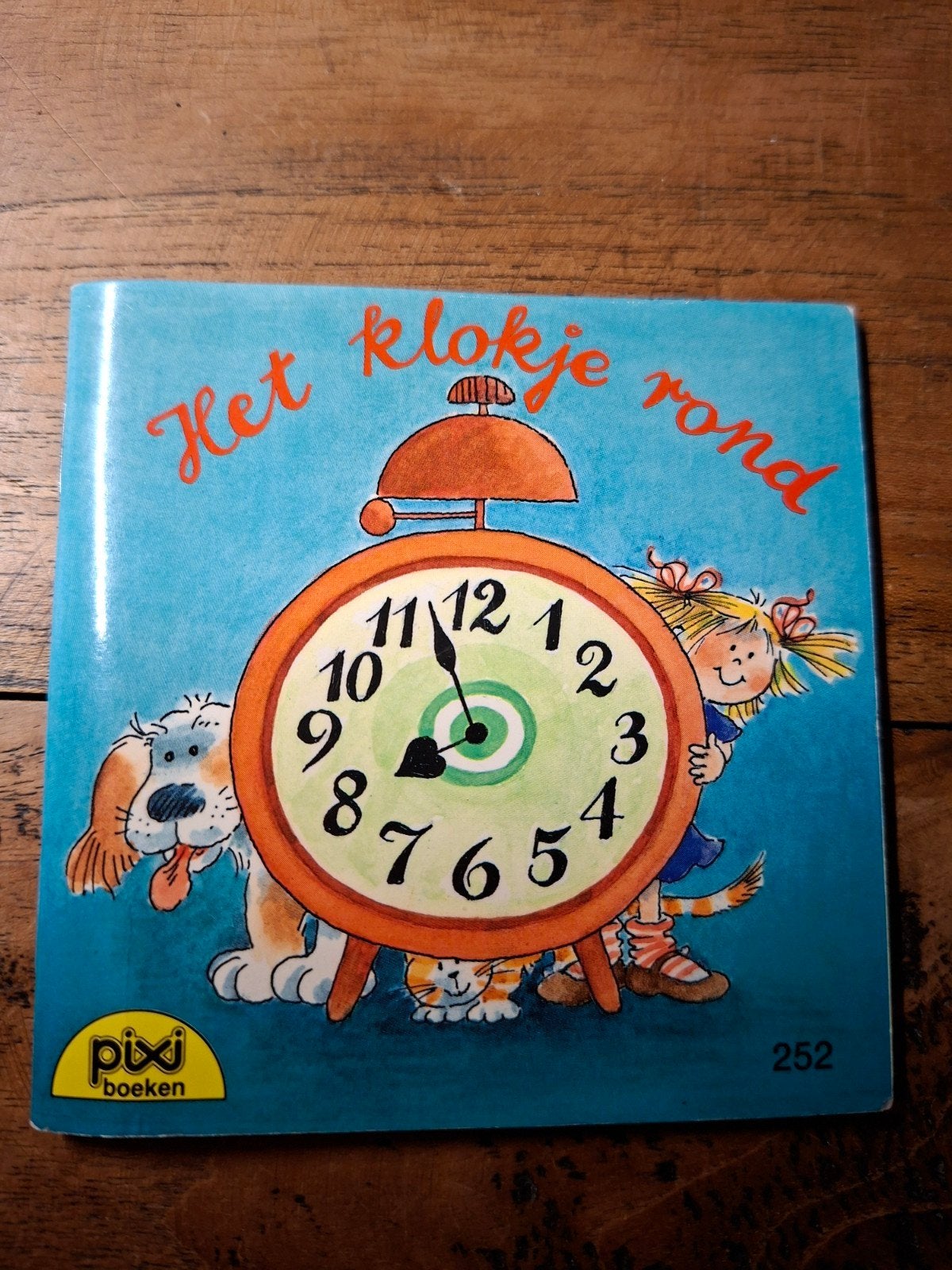 Pixi Boekje 252 - Het klokje rond, Boeken, Kinderboeken | Kleuters, Fictie algemeen, Jongen of Meisje, Ophalen of Verzenden, Zo goed als nieuw