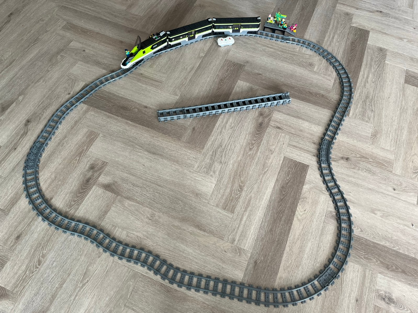Lego city trein 60337 met extra rails set 60205, Ophalen, Zo goed als nieuw