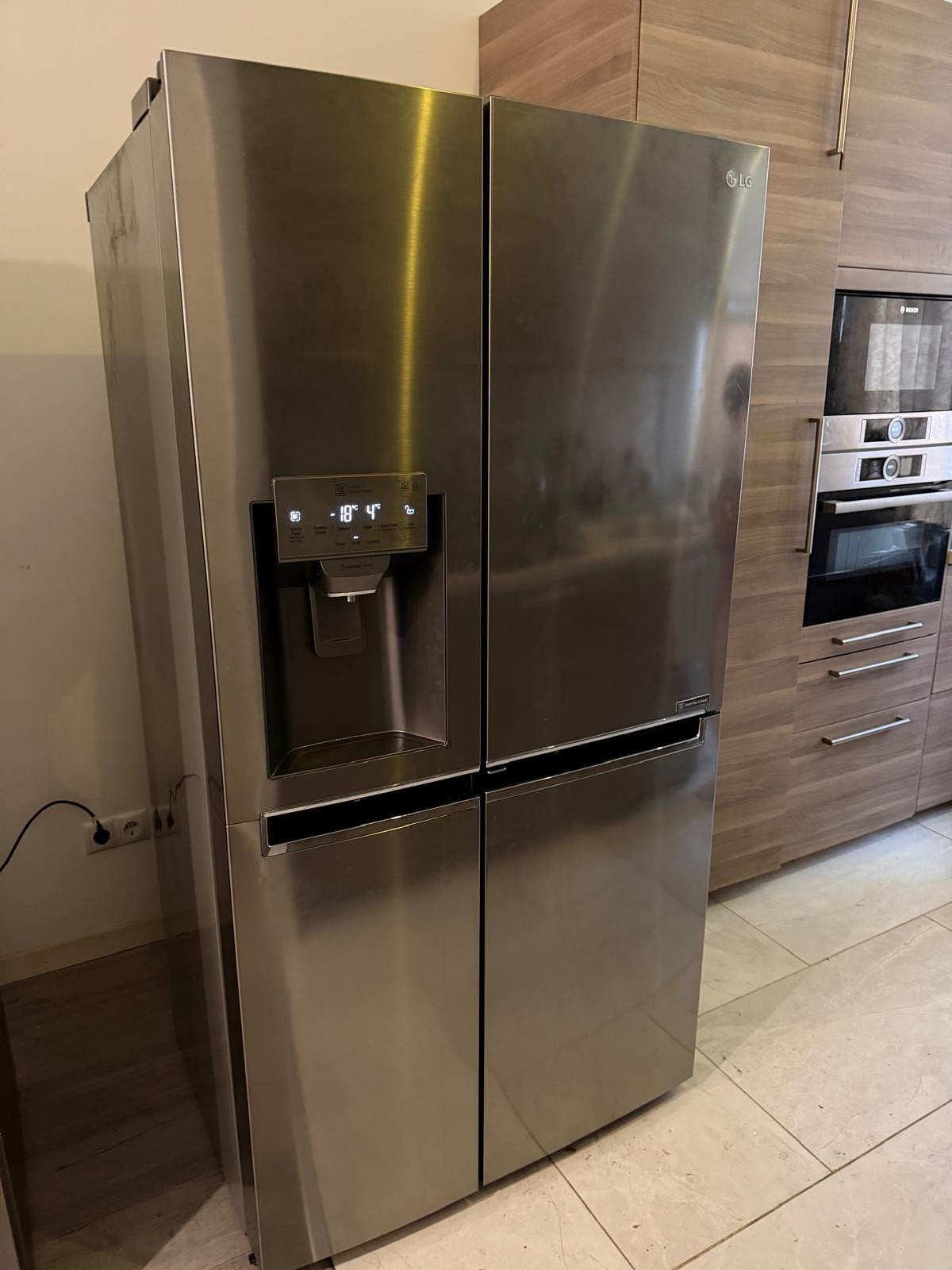 LG Amerikaanse koelkast met vriezer en waterdispenser, Ophalen, Gebruikt, 200 liter of meer, 60 cm of meer