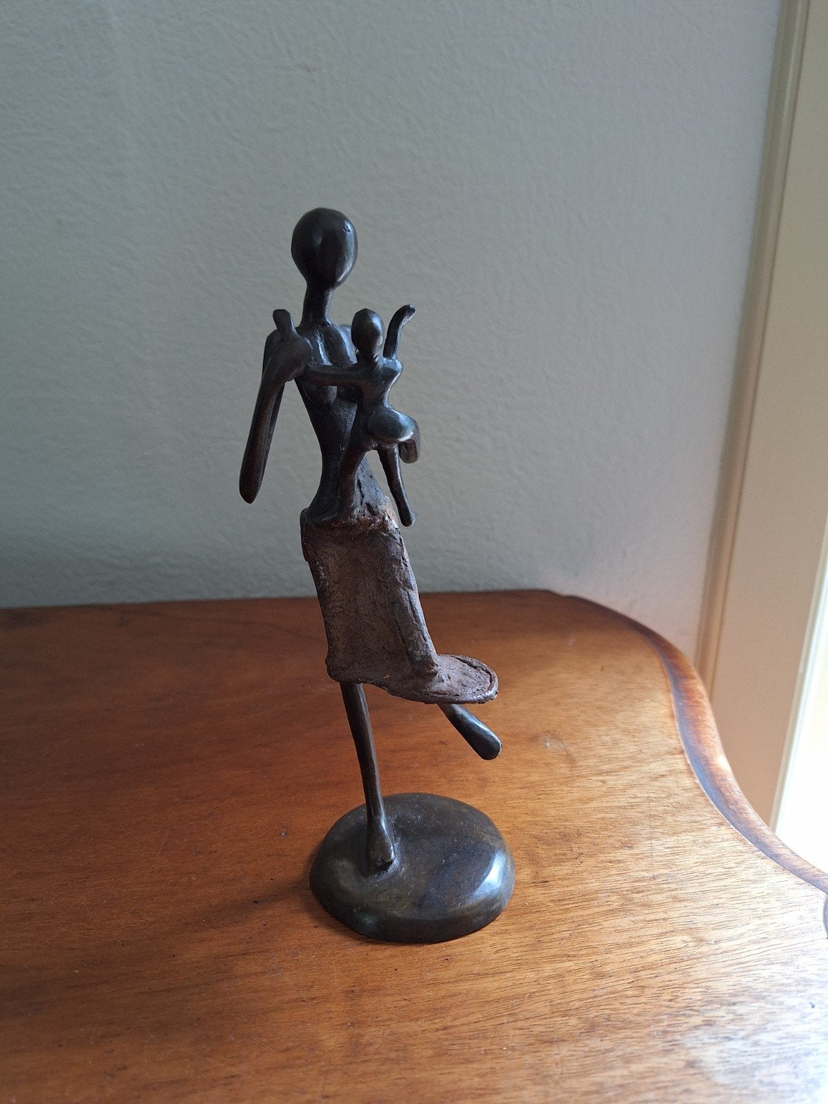 Bronzen beeldje moeder met kind., Antiek en Kunst, Ophalen of Verzenden