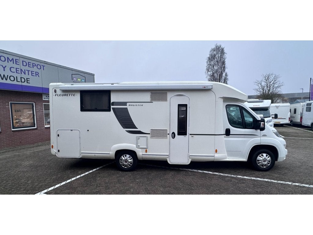 Fleurette Magister 73 LMS Dak Airco slechts 33.500 km !, Caravans en Kamperen, Campers, Overige merken, 7 tot 8 meter, Bedrijf