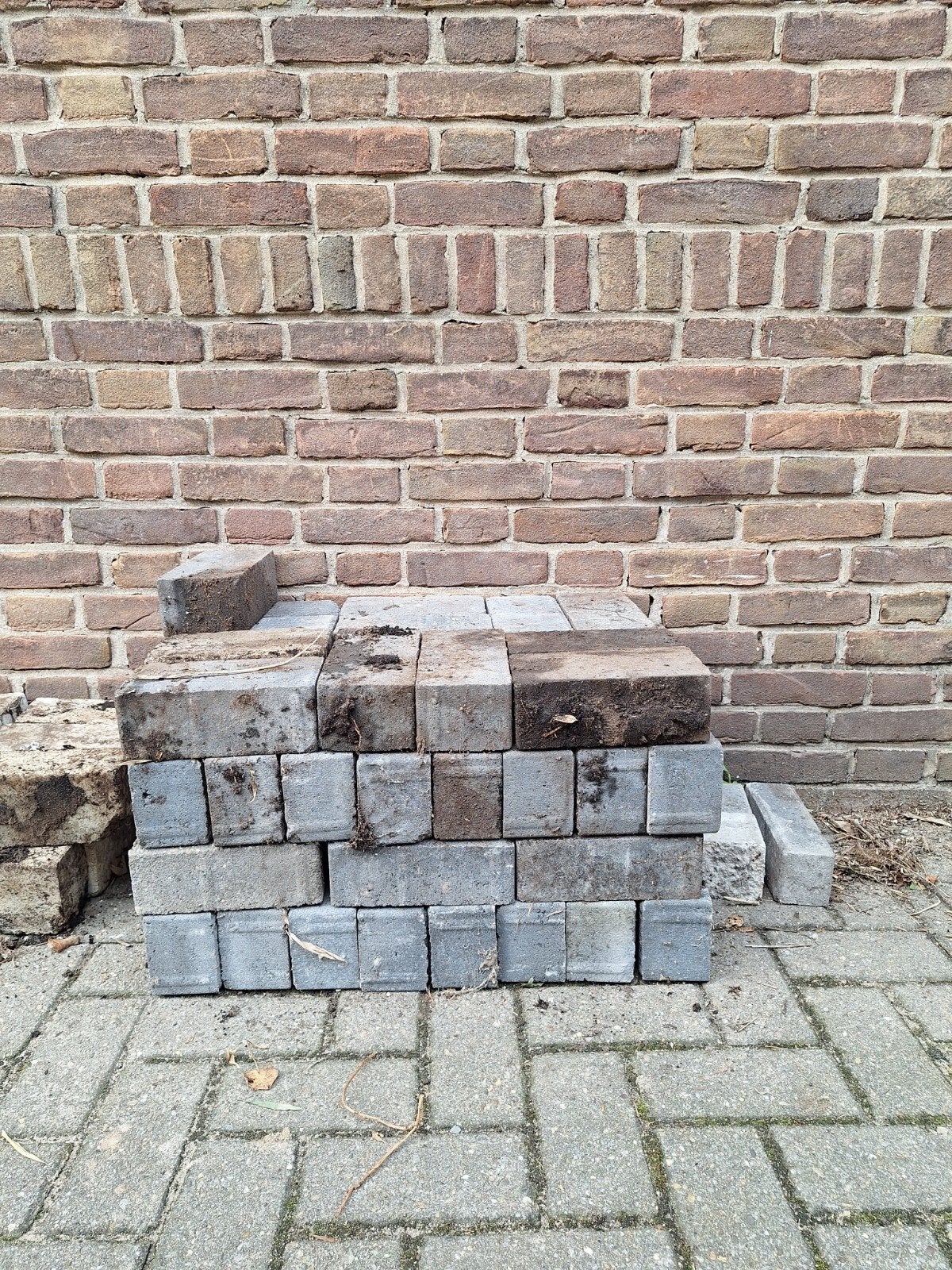 Grijze bakstenen, Tuin en Terras, Tegels en Klinkers, Ophalen, Beton, Klinkers