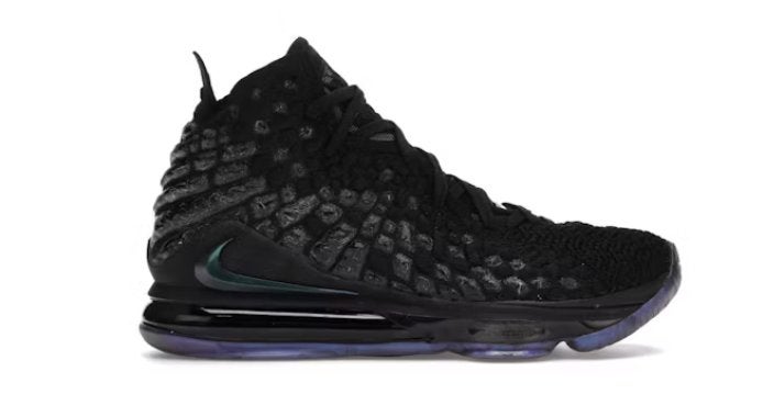 Nike LeBron 17 Global Currency | Maat 41 | €69,95, Kleding | Heren, Overige kleuren, Nike, Nieuw, Ophalen of Verzenden