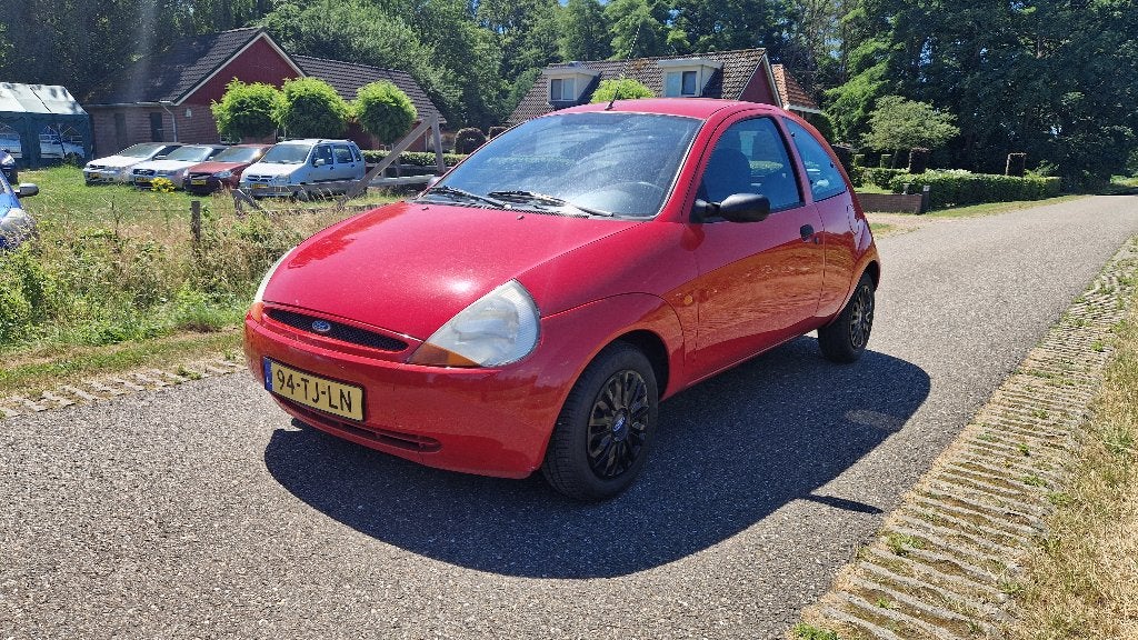 Ford Ka 1.3 I 44KW 2006 Rood, Auto's, Voorwielaandrijving, Stof, 4 cilinders, Ka