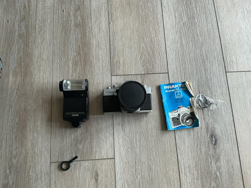 Praktica Super TL1000Spiegelreflexcamera met flitser en tas, Ophalen, Gebruikt, Spiegelreflex, Overige Merken