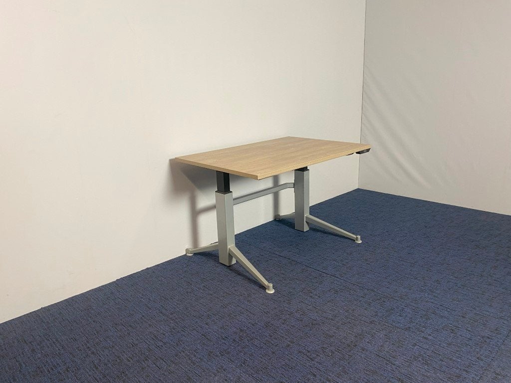 14 x Zit/sta bureau Aspa (elektrisch), nieuw blad naar keuze, Huis en Inrichting, Bureaus, Ophalen, Gebruikt, Kabelgoot, Zit-sta bureau