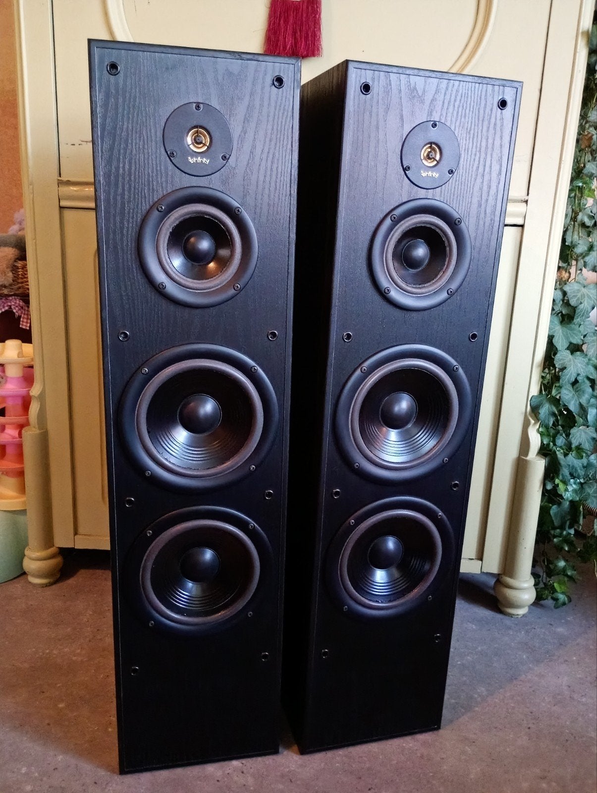 Infinity reference 81 mk II speaker set, Gebruikt, 60 tot 120 watt, Front, Rear of Stereo speakers, Ophalen