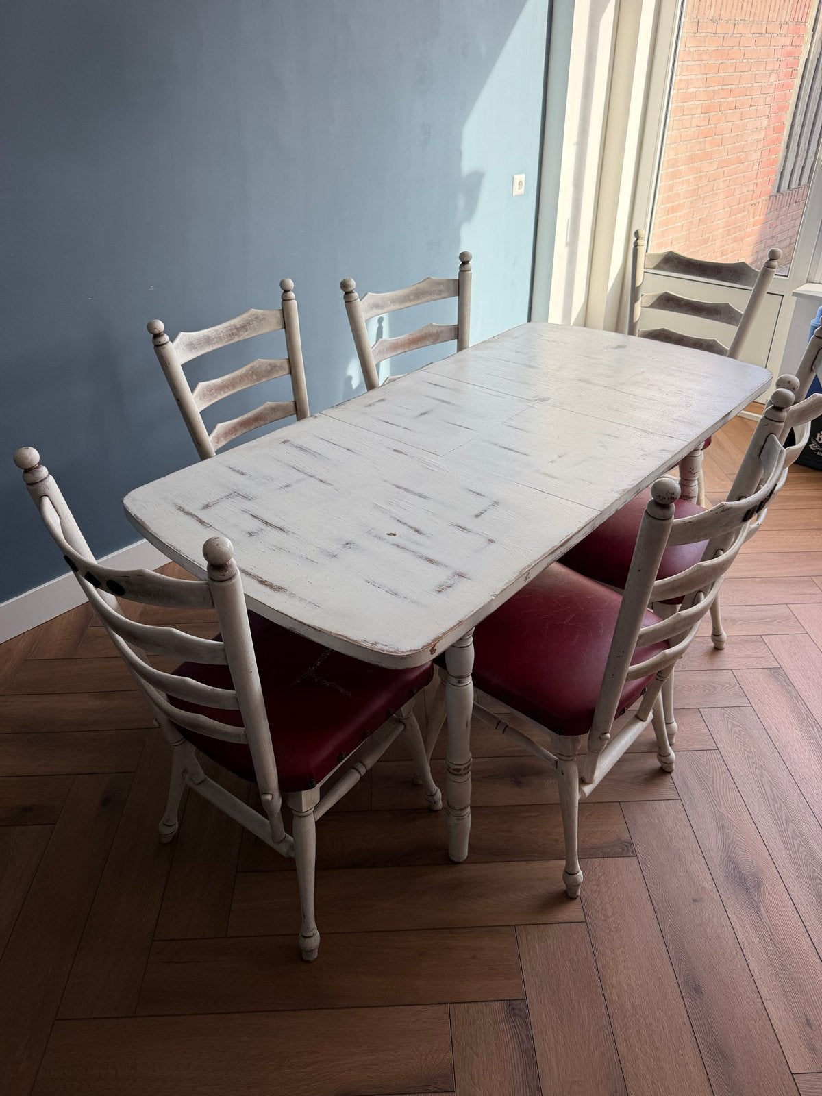 Vintage eettafel met 6 stoelen - landelijke stijl, Huis en Inrichting, Ophalen, Gebruikt, 6 tot 8 stoelen