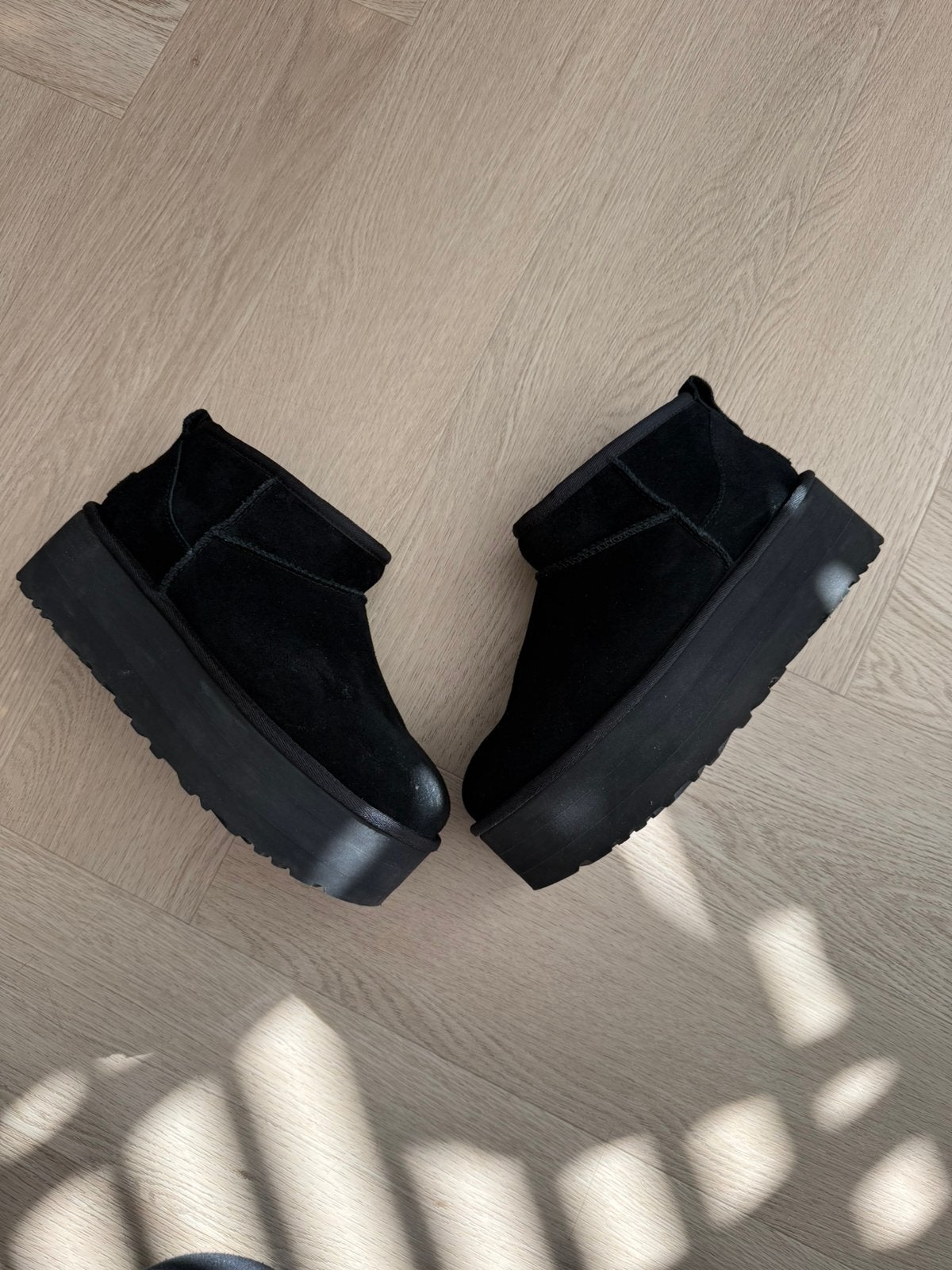 Uggs zwart maat 39 origineel, Dieren en Toebehoren, Ophalen, Zo goed als nieuw