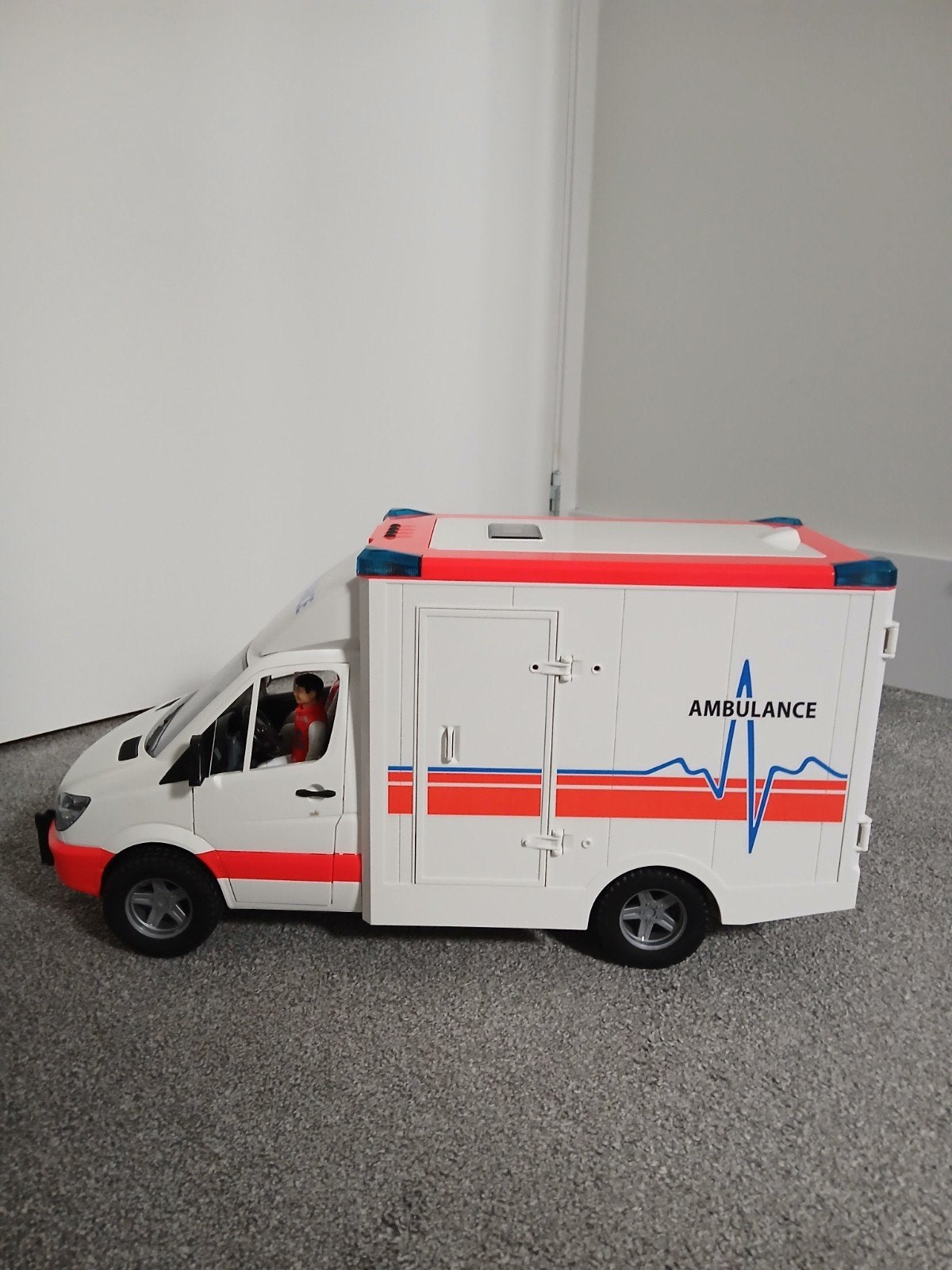 Zgan Bruder Sprinter Ambulance met chauffeur en extra set., Ophalen of Verzenden, Zo goed als nieuw