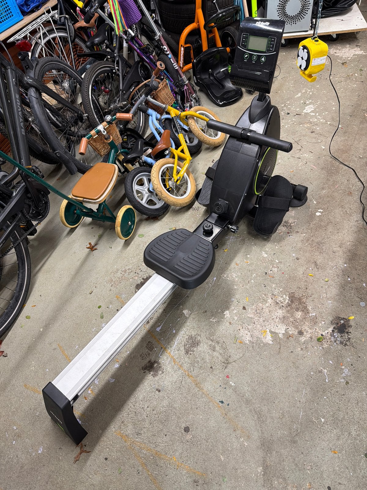 Virtufit Roeimachine 600i - Compact en Efficiënt, Ophalen, Gebruikt, Armen, Metaal