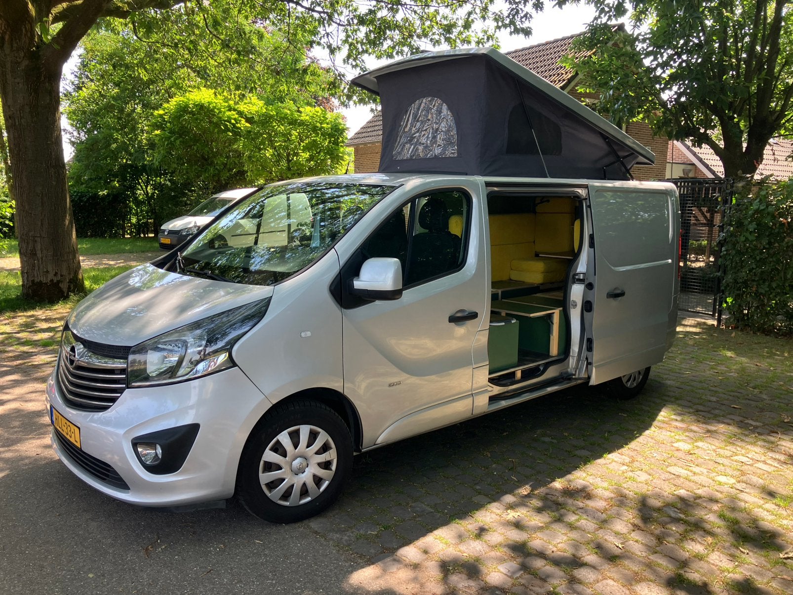 Buscamper Opel vivaro B 1.6 107kw lange wielbasis / airco, Caravans en Kamperen, Overige merken, Buscamper of Camperbus, Diesel