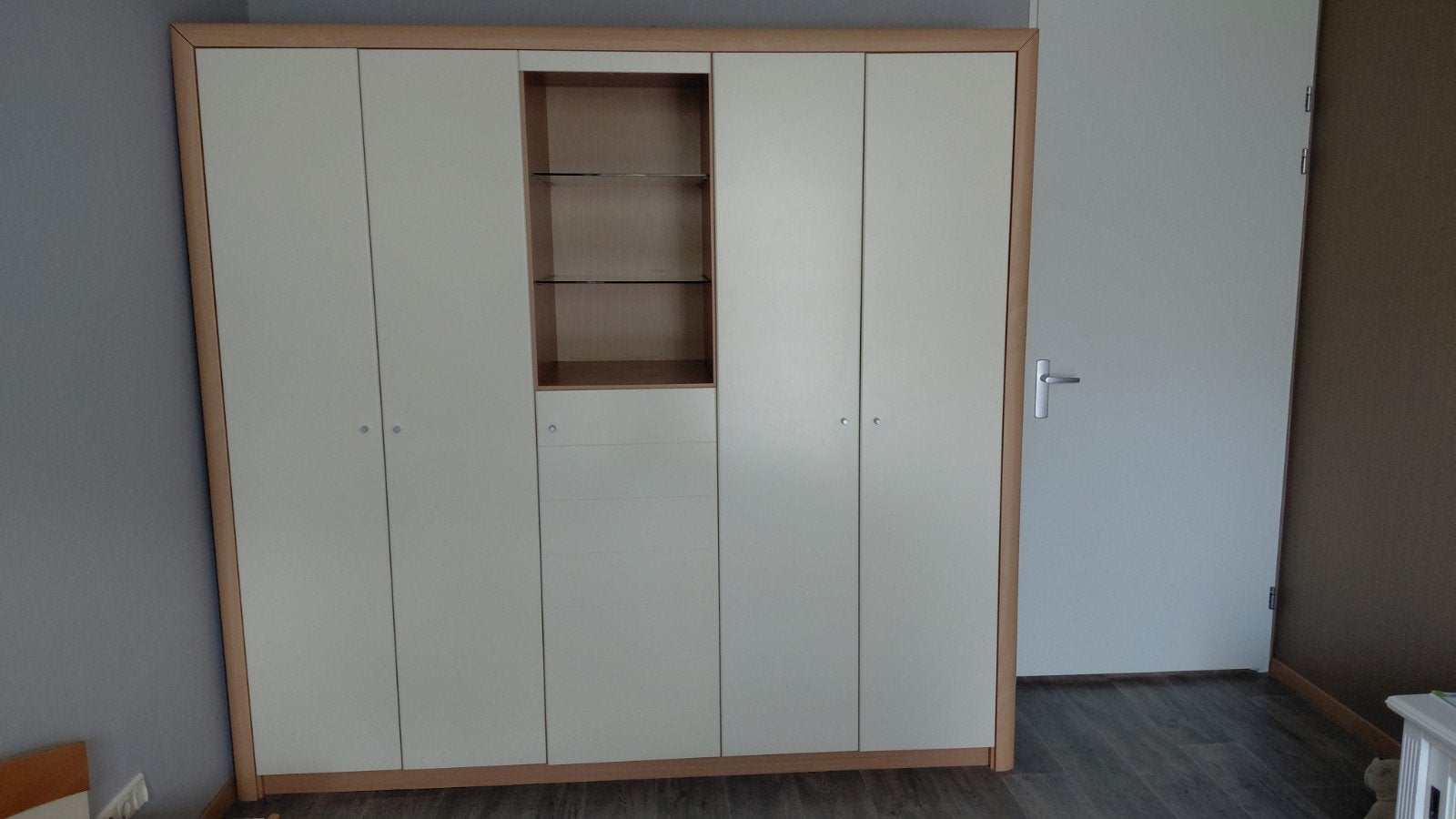 Grote kledingkast met vitrine en verlichting, Ophalen, Met deur(en), Gebruikt, 200 cm of meer