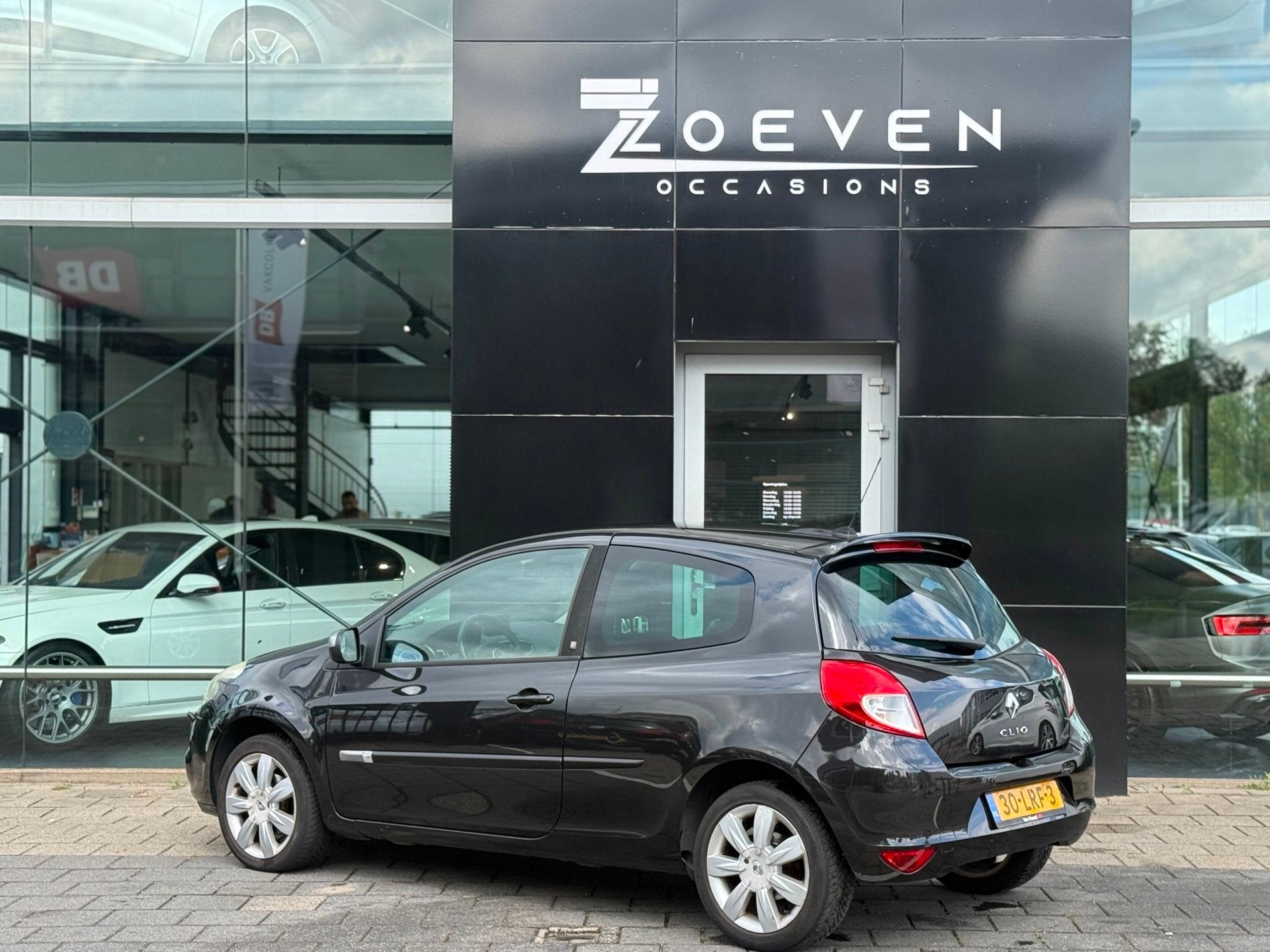 Renault Clio 1.2 TCe 20th Anniversary, Voorwielaandrijving, Euro 5, Gebruikt, Zwart