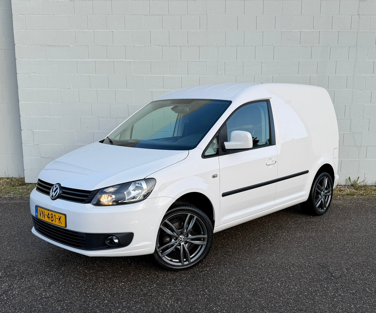 Volkswagen Caddy 1.6TDI 2015 - Trekhaak, 74 pk, 4 cilinders, Volkswagen, Airconditioning