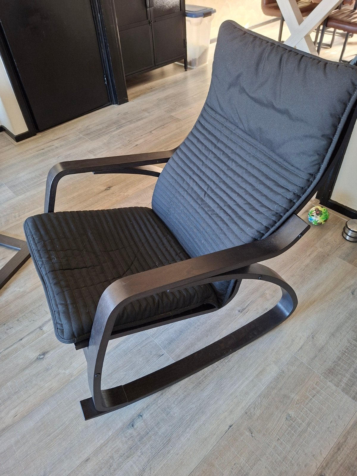 Ikea poäng schommelstoel, Huis en Inrichting, Stoelen, Ophalen, Gebruikt, Modern, Scandinavisch, Zwart