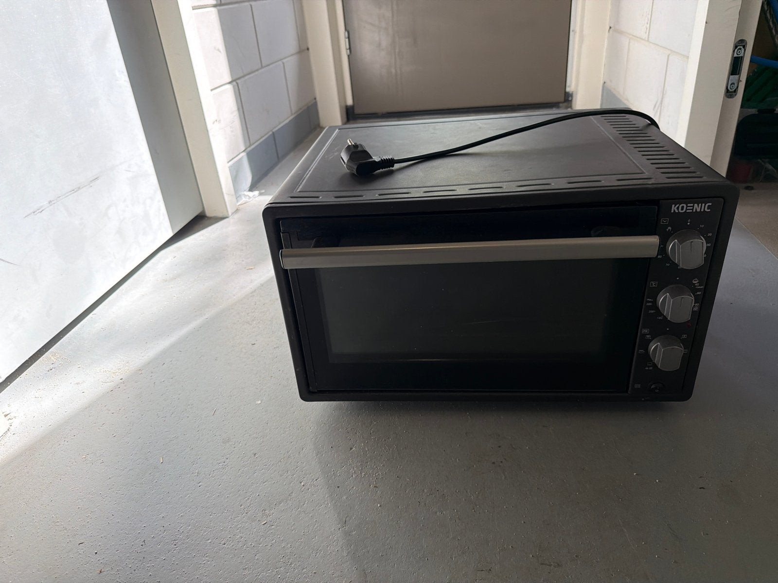 Zo goed als nieuwe Koenic mini-oven, slechts 2x gebruikt, Overige merken, Ophalen of Verzenden, Zo goed als nieuw, Vrijstaand