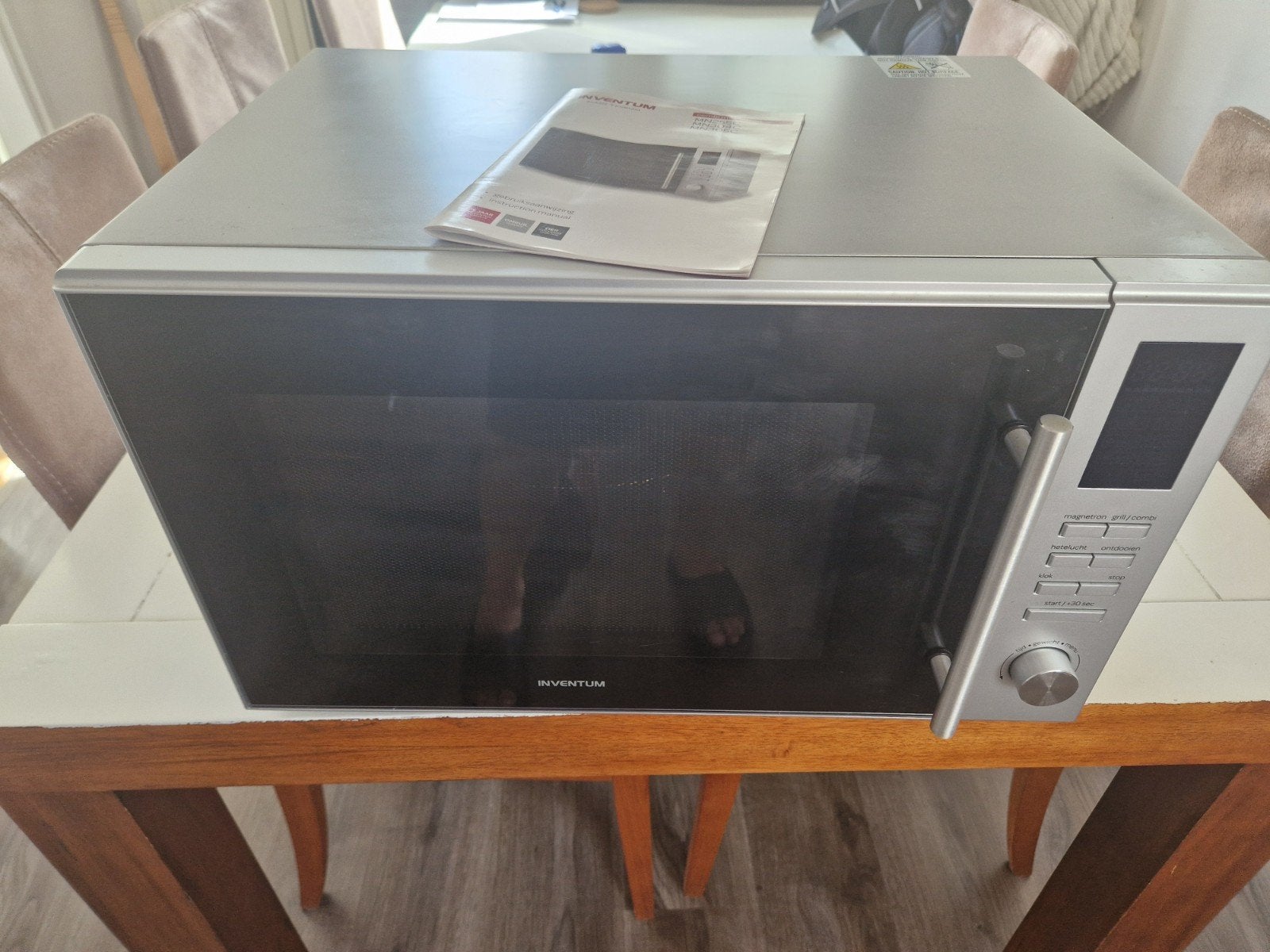 Inventum MN305C combi magnetron, Witgoed en Apparatuur, Ophalen, Combimagnetron, Gebruikt, Draaiplateau