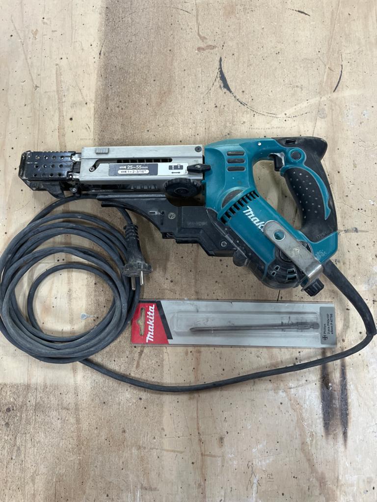 Makita snelschroefmachine 230V, Doe-het-zelf en Verbouw, Gereedschap | Handgereedschap, Ophalen of Verzenden, Gebruikt