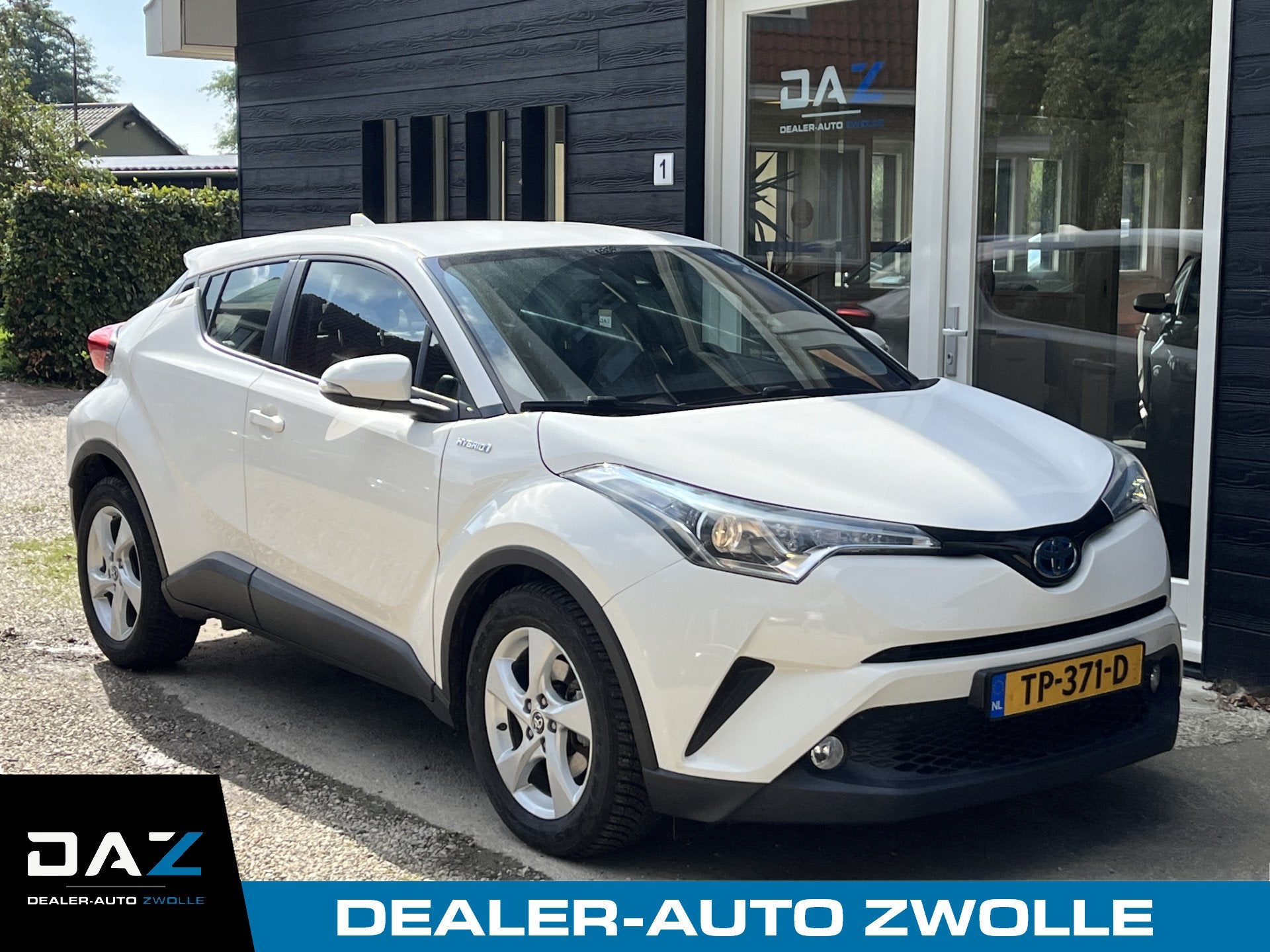 Toyota C-HR 1.8 Hybrid Dynamic Aut/Ecc/Navi/Camera/Pdc, Stof, Euro 6, 4 cilinders, Wit