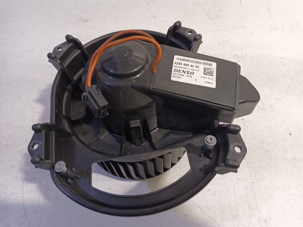 Kachel ventilator motor Mercedes-Benz GLA, Onderdelen@venauto.nl, Van der Ven Autorecycling B.V., Gebruikt, Ettenseweg 76, 4706 PB Roosendaal, The Netherlands