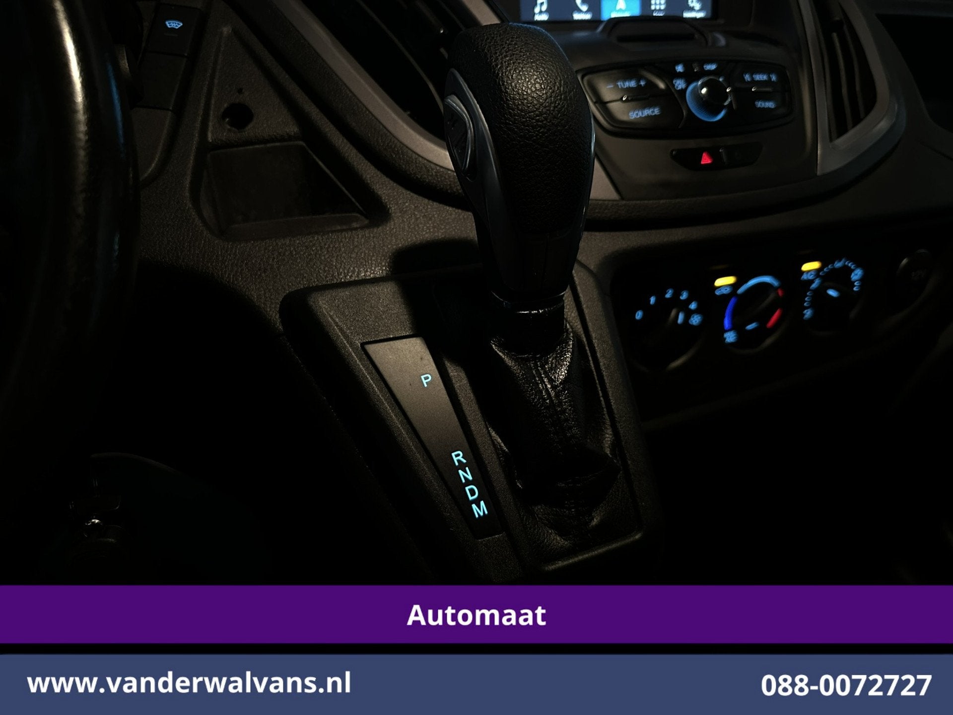 Ford Transit 2.0 TDCI 130pk Automaat L2H2 Inrichting Euro6 A, Auto's, Dealer onderhouden, Stof, Wit, 11 km/l