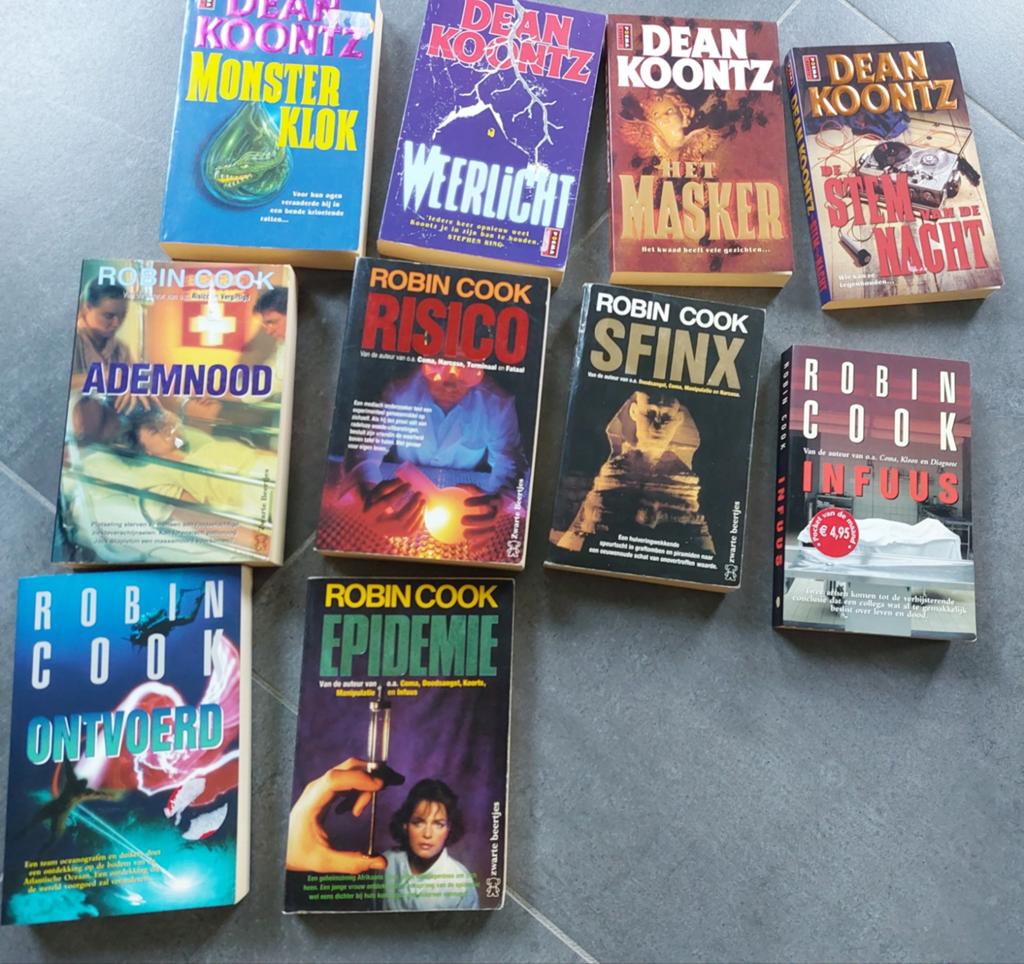 Zgan leesboeken Robin Cook en Dean Koontz, Ophalen of Verzenden, Gelezen