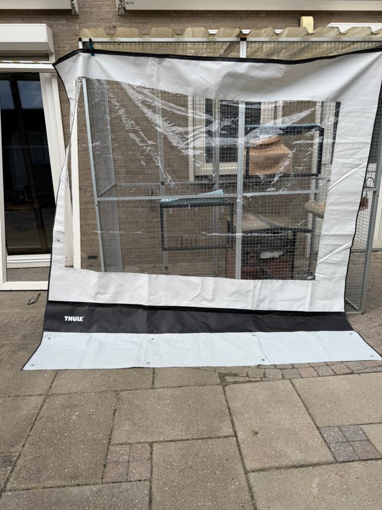 2 stuks Thule Rainblocker G2 250M zijwanden  voor luifel, Ophalen of Verzenden, Zo goed als nieuw