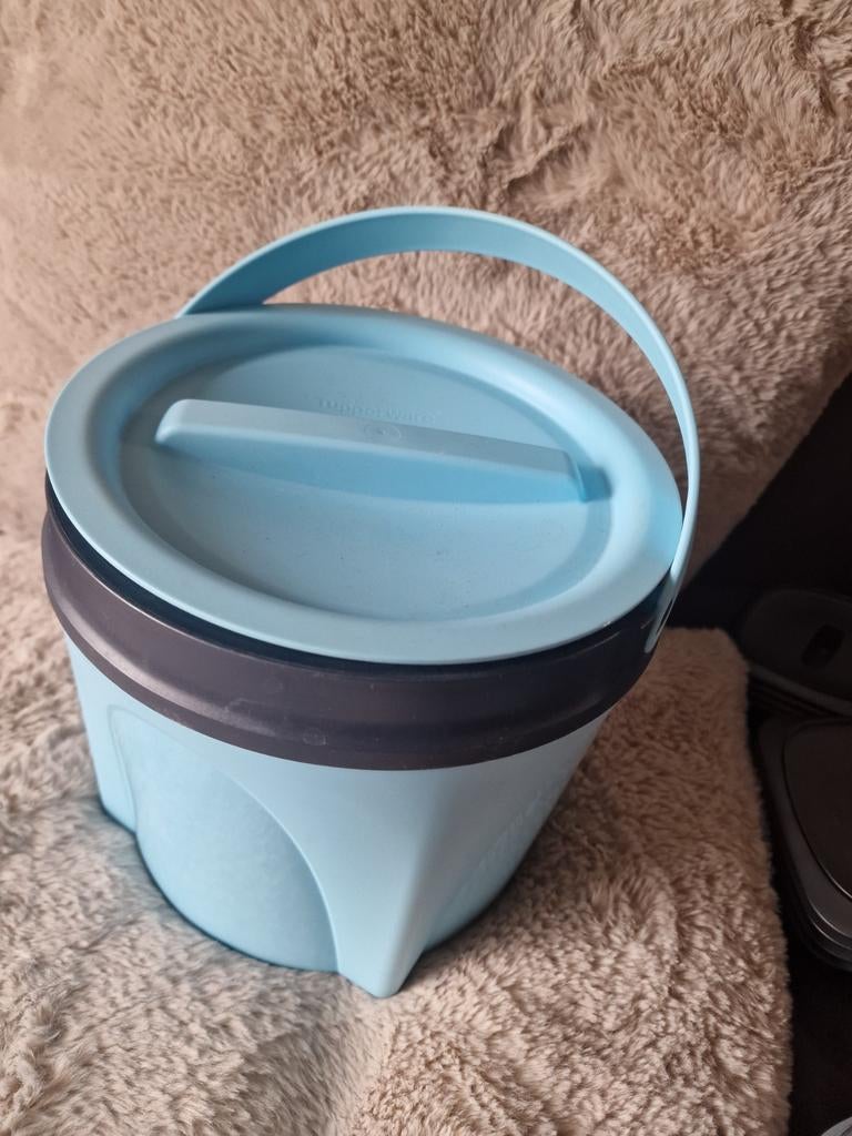 Tupperware isolatie emmer. 2L Voedselcontainer., Huis en Inrichting, Keuken | Tupperware, Ophalen of Verzenden, Zo goed als nieuw