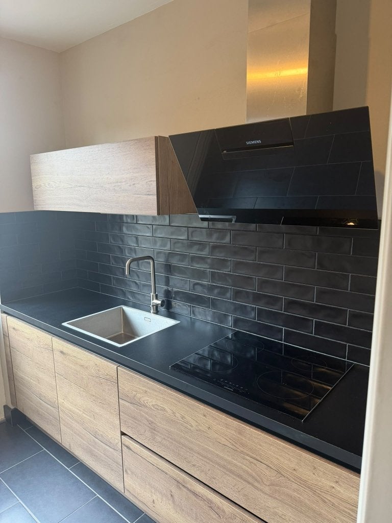 Moderne Houtlook Greeploze Keuken incl. Siemens GEDEMONTEERD, Overige kleuren, Dubbelwandige keuken, Ophalen of Verzenden, Zo goed als nieuw