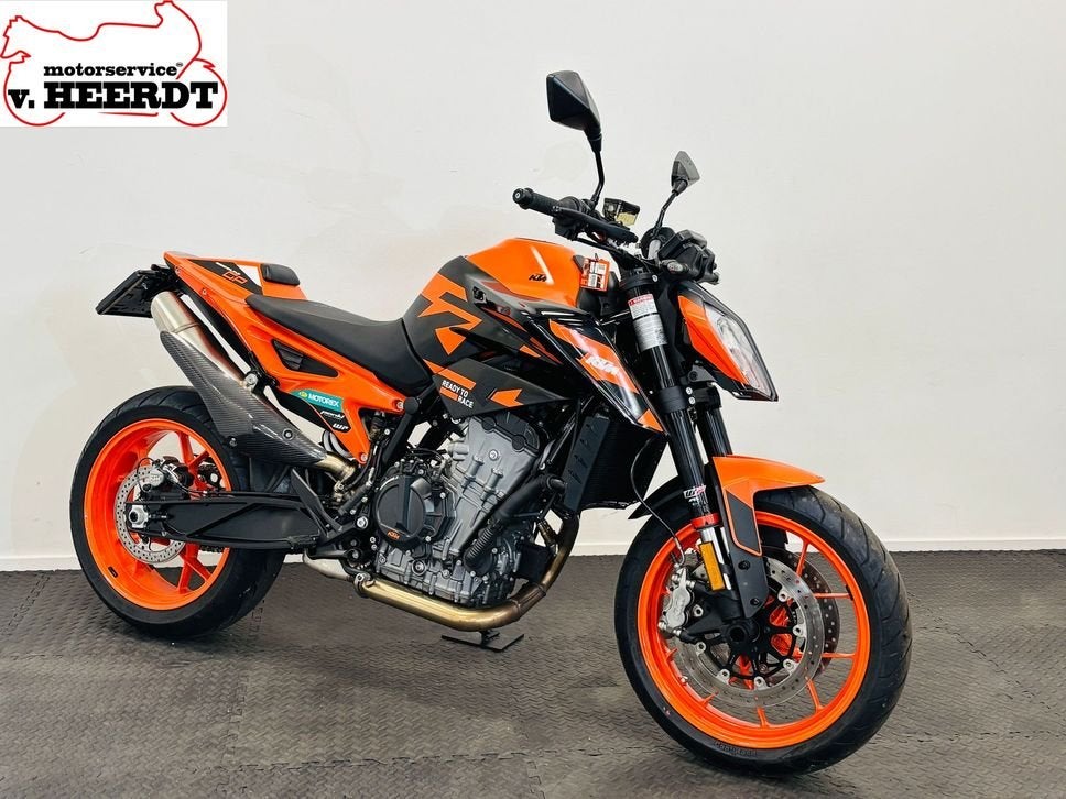 KTM 890 DUKE GP (bj 2024) 4,892 km, 2 cilinders, KTM, Bedrijf, Onbekend