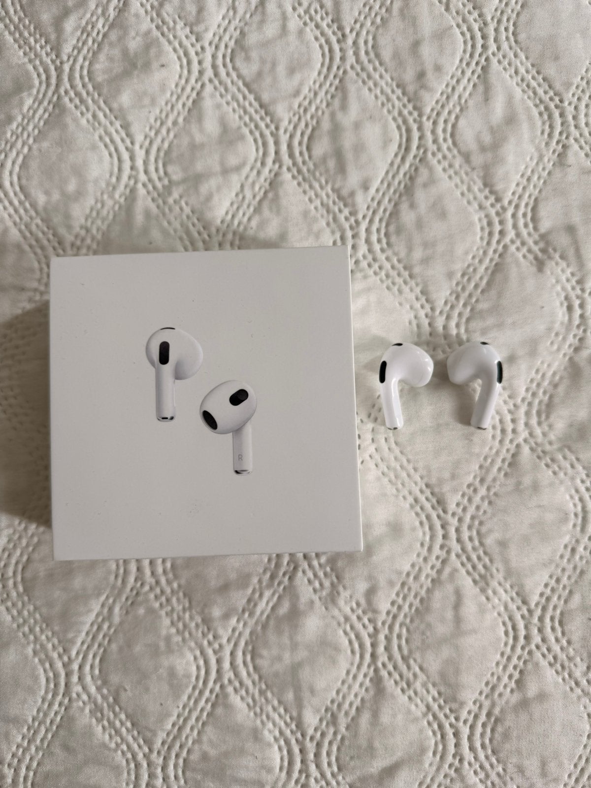 Apple AirPods Gen 3 – Alleen oortjes, incl. originele doos, Ophalen of Verzenden, Zo goed als nieuw